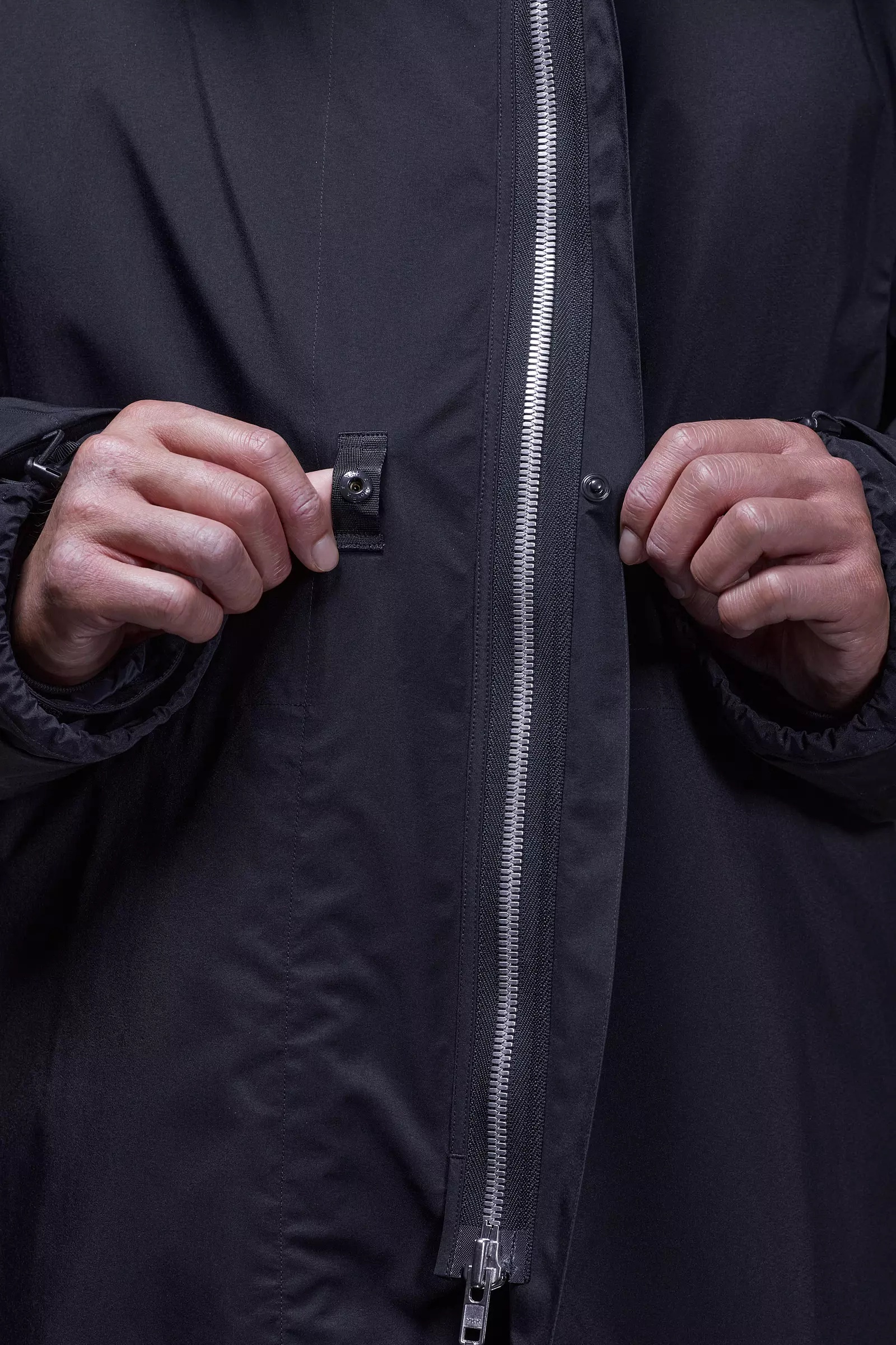 J122-GT 3L Gore-Tex Pro Coat Black - 26