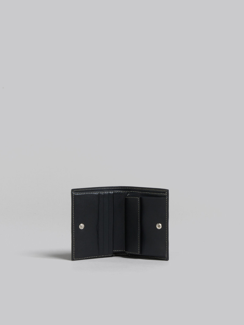 BLACK LEATHER BIFOLD CARD CASE 2
