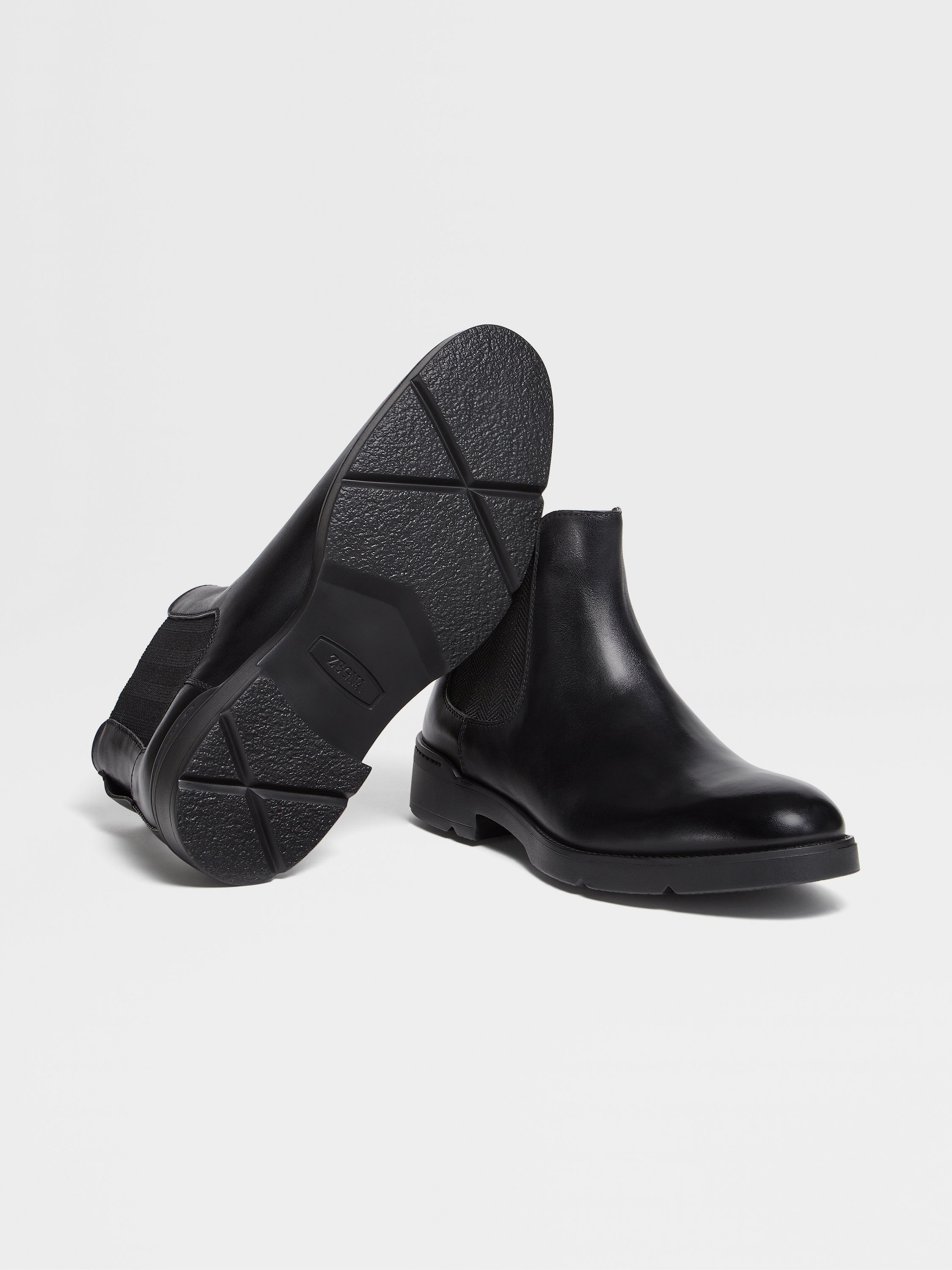 BLACK HAND-BUFFED LEATHER CORTINA CHELSEA BOOTS - 2