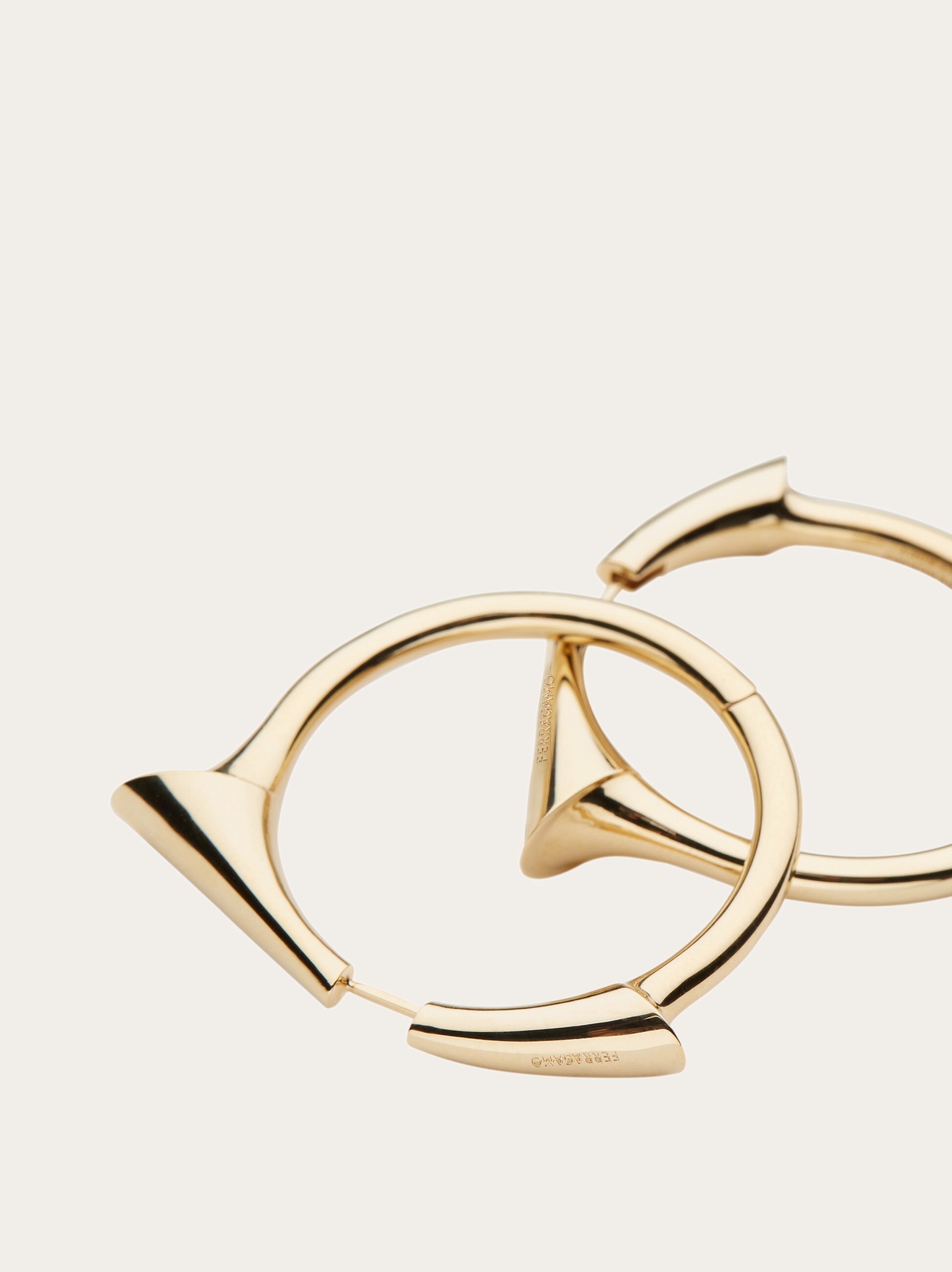 Gancini point earrings - 2