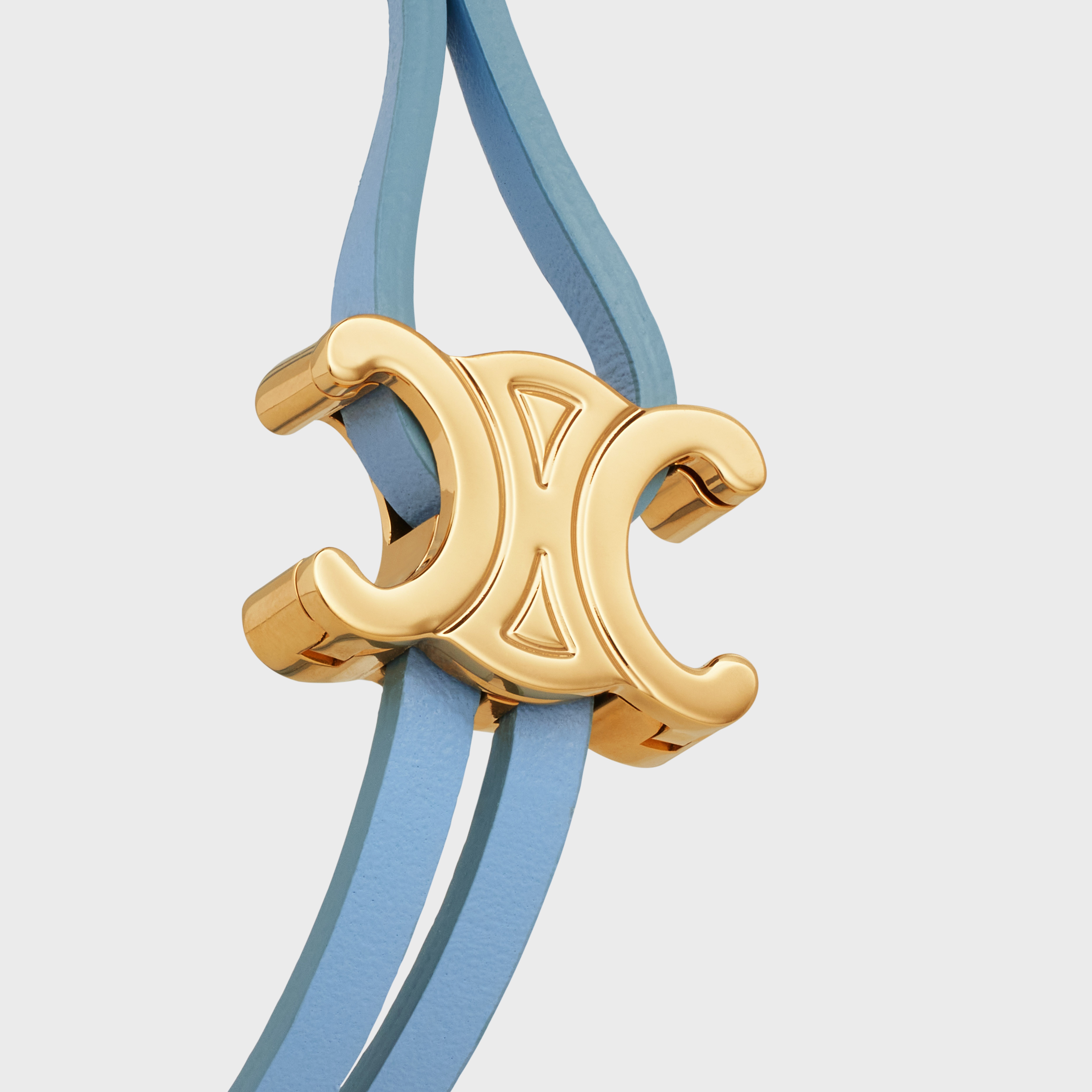 Triomphe Clasp Bracelet in Brass with Gold Finish and Celeste Smooth Calfskin - 2