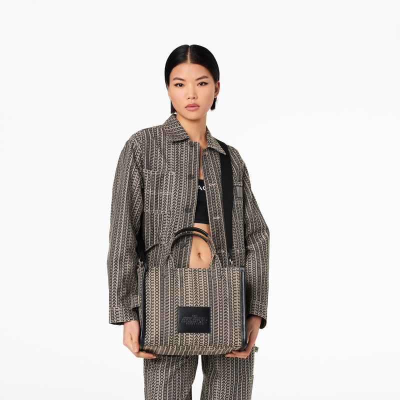 THE MONOGRAM SMALL TOTE BAG 8