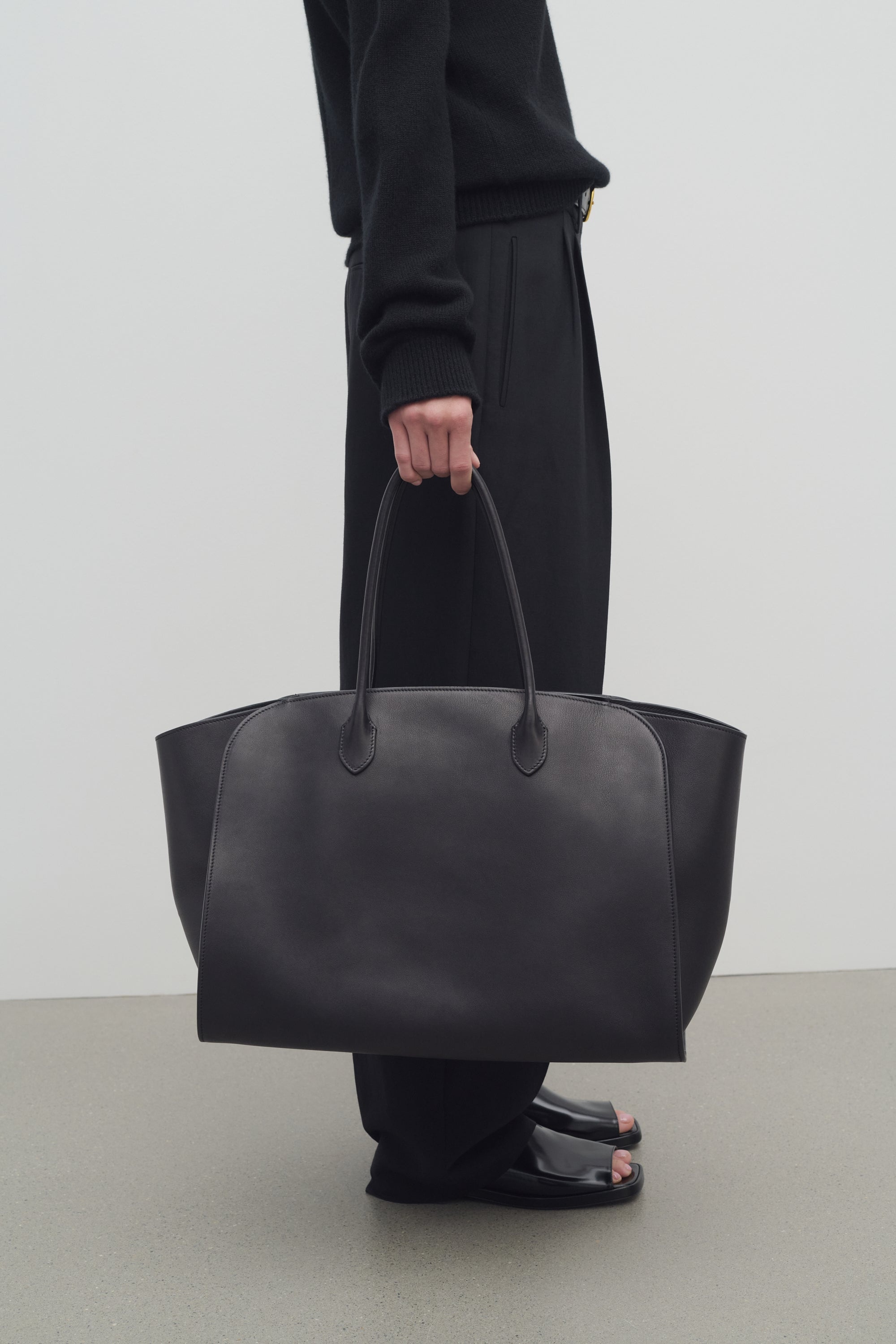 Marlo Tote Bag in Leather - 4