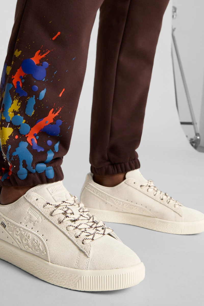 PUMA We Are Legends Renaissance Clyde Men's Sneakers outlook