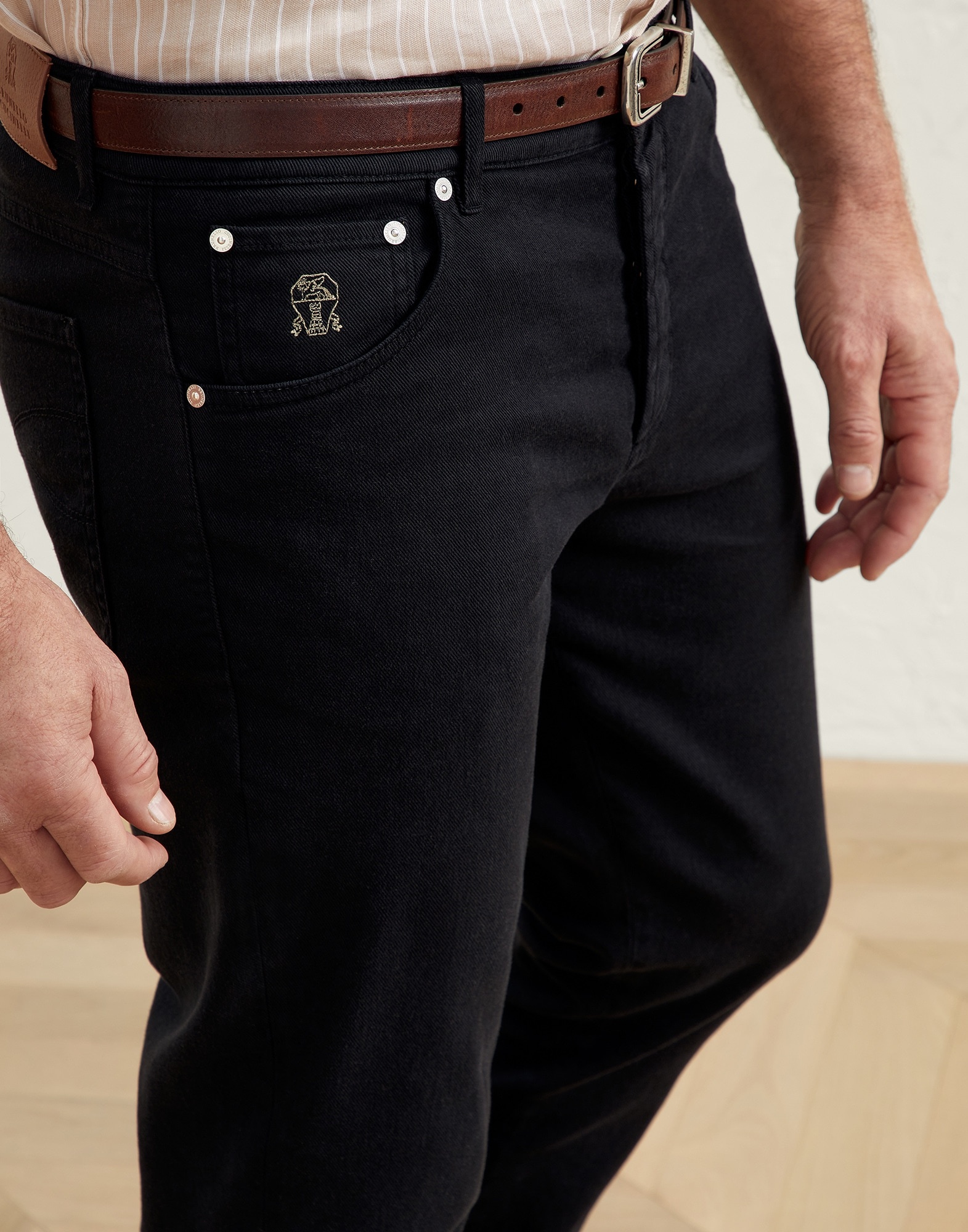 Lightweight dyed denim slim fit five-pocket trousers - 3