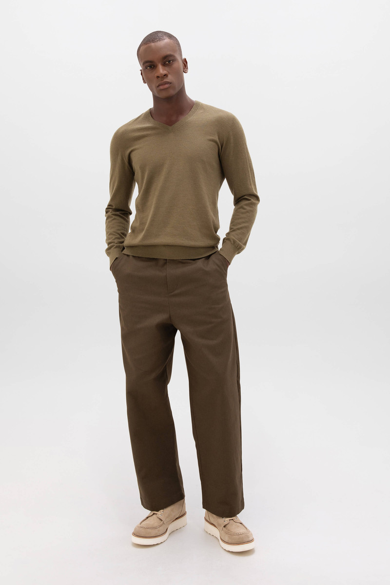 Johnstons of Elgin Superfine Cashmere V Neck outlook
