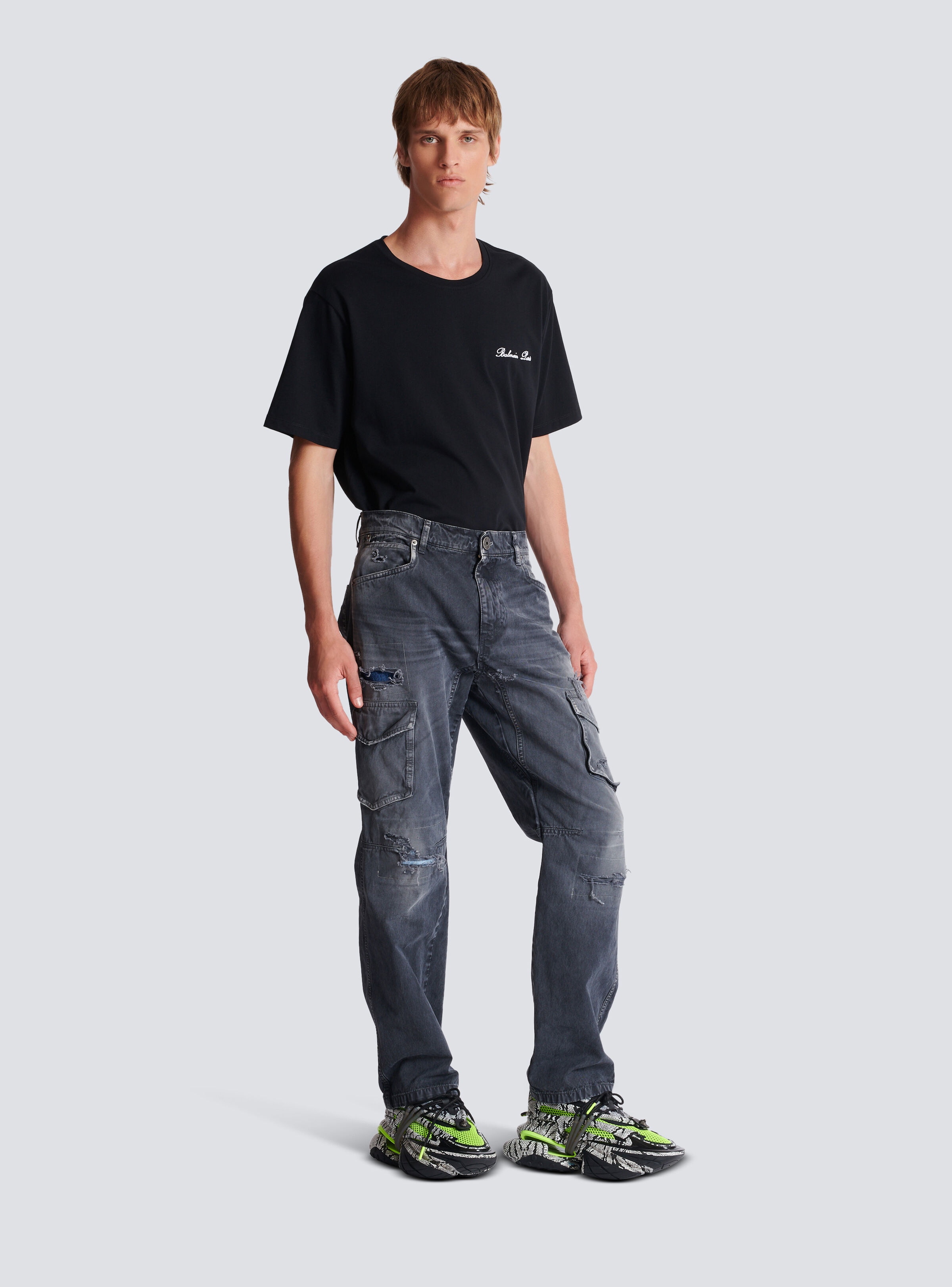 Worn-effect cargo trousers - 3