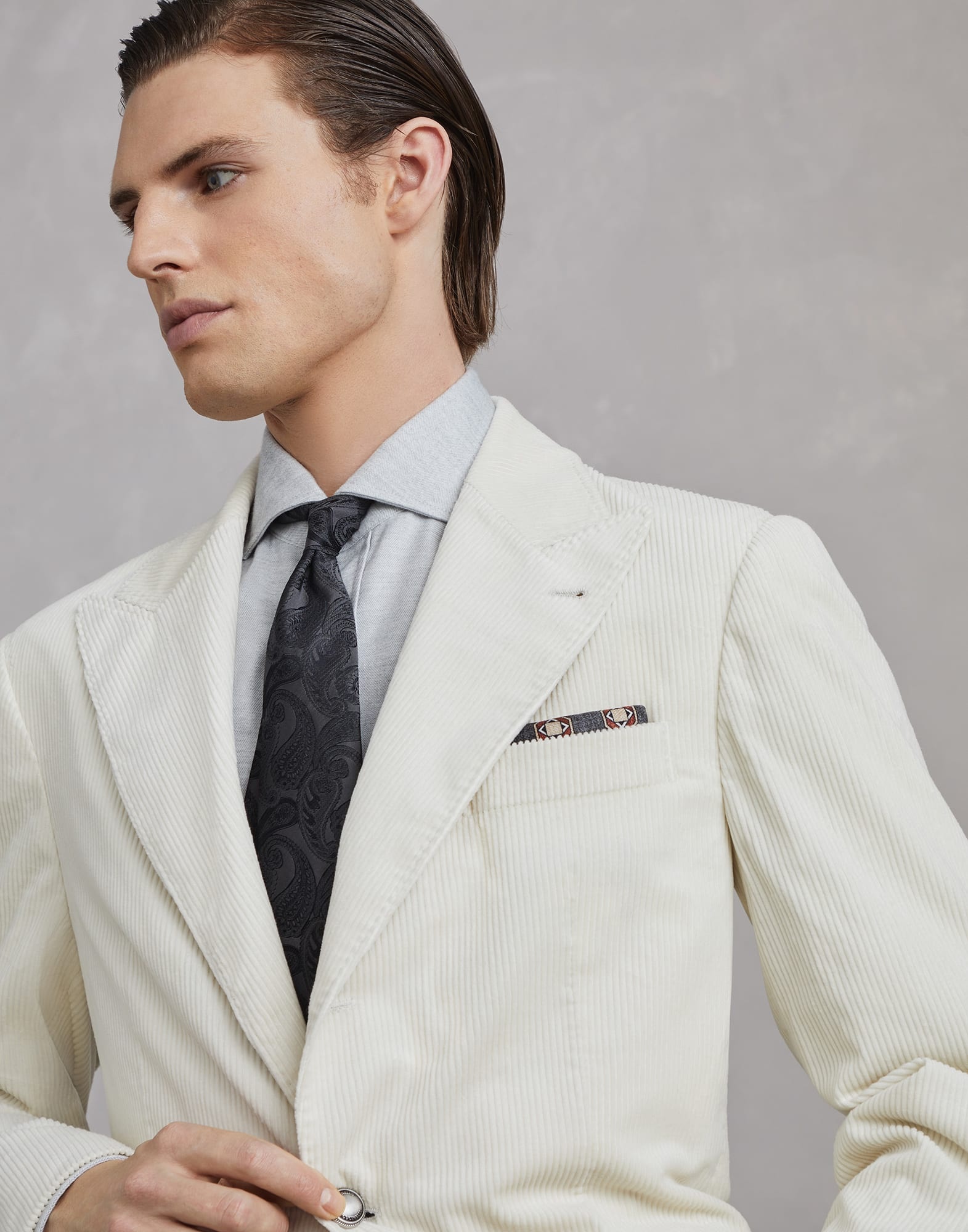 Double face silk pocket square with geometric pattern - 3