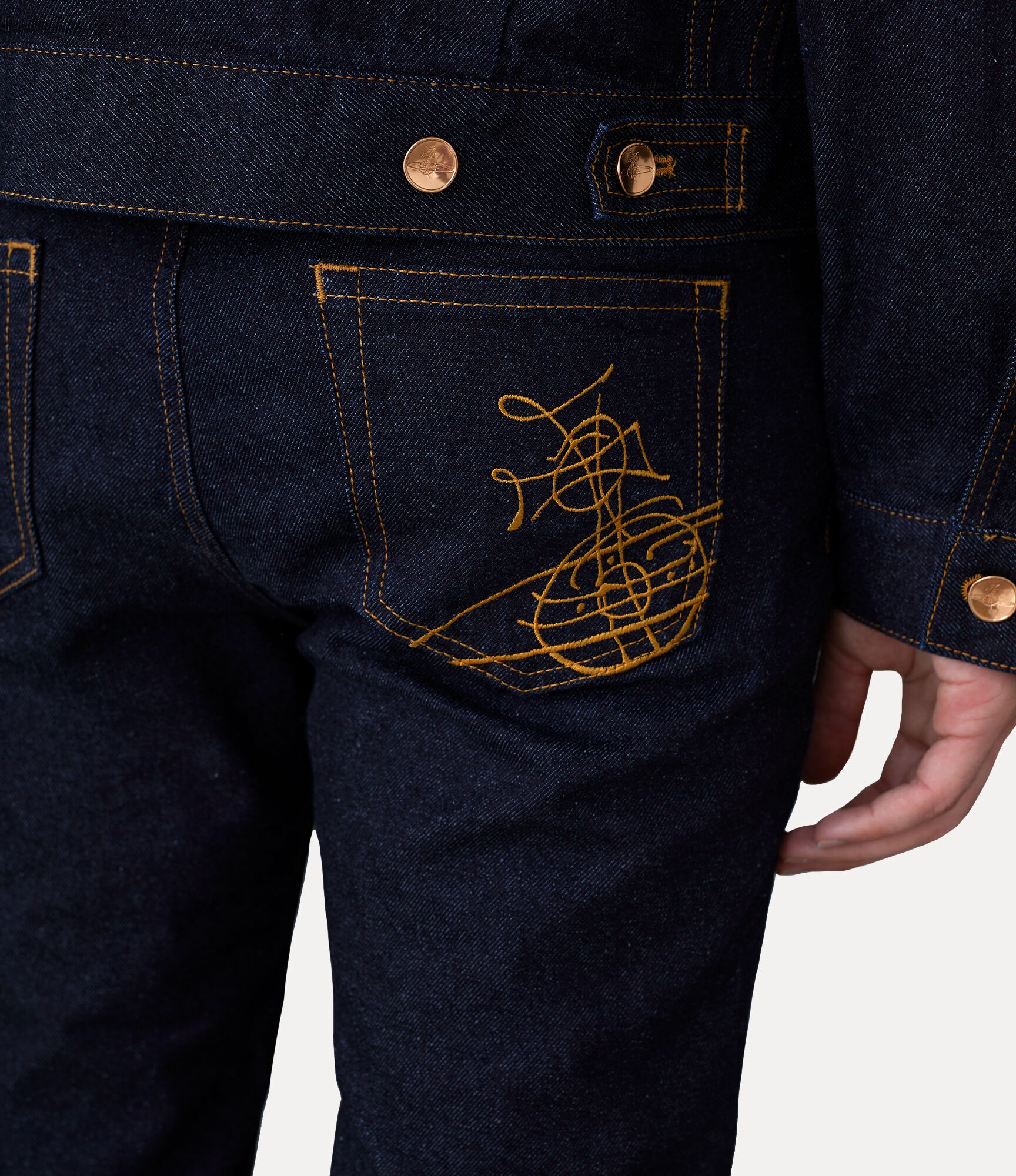 CLASSIC TAPERED JEANS - 4