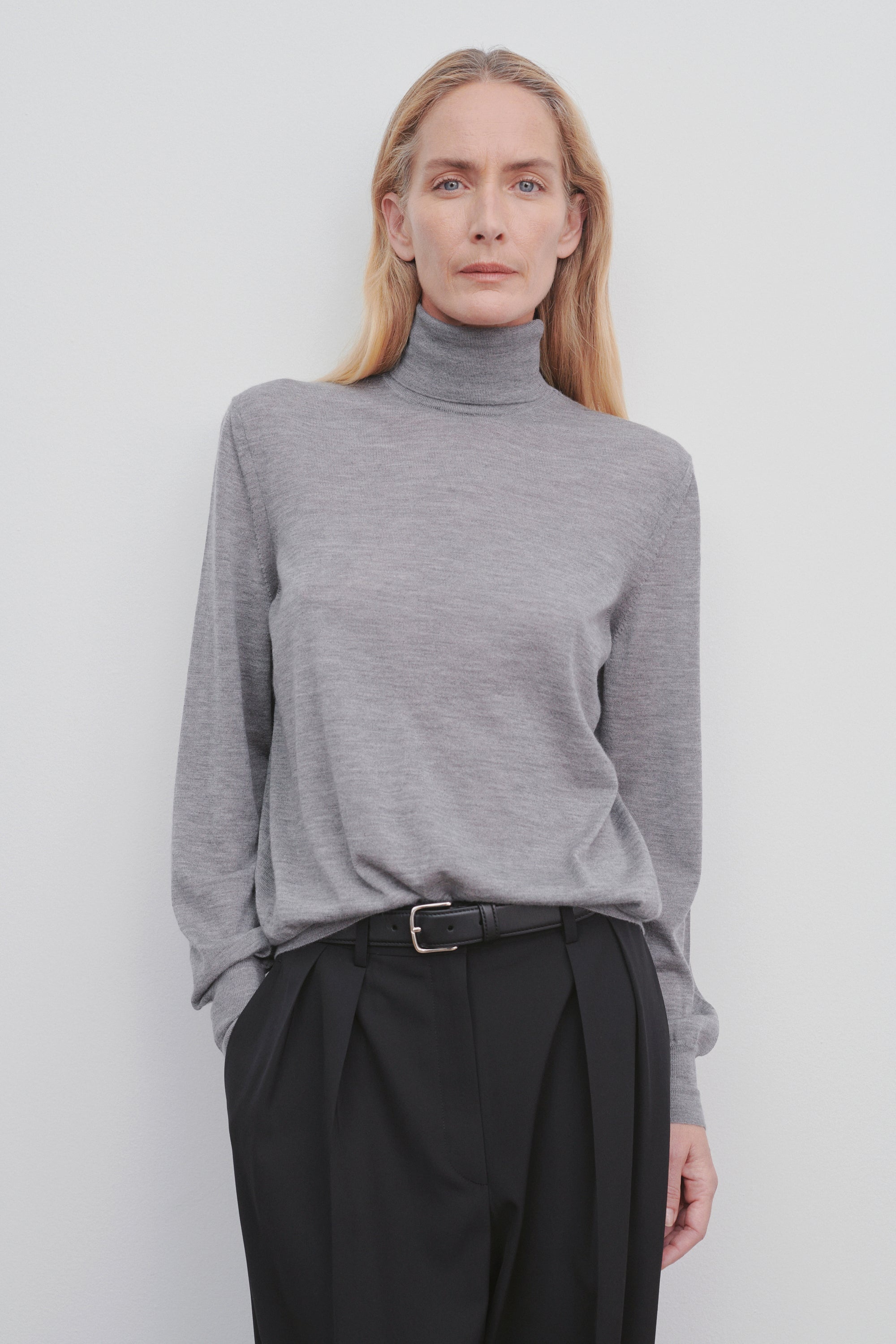 Lambeth Turtleneck in Cashmere - 3