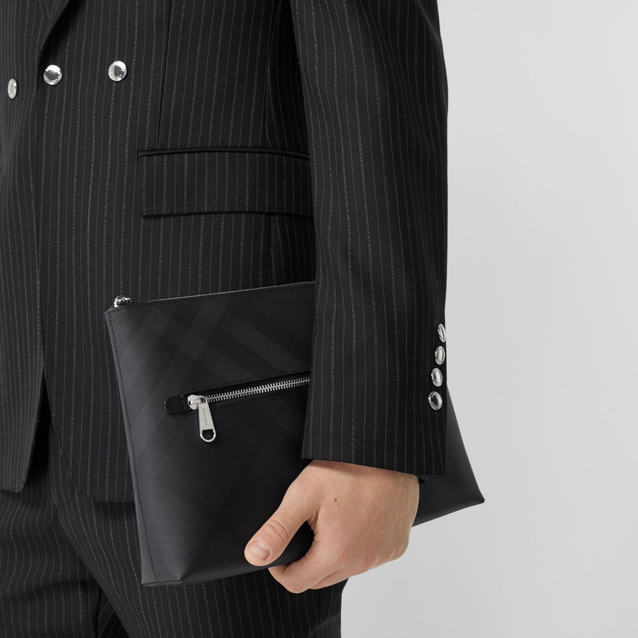 London Check Zip Pouch 3