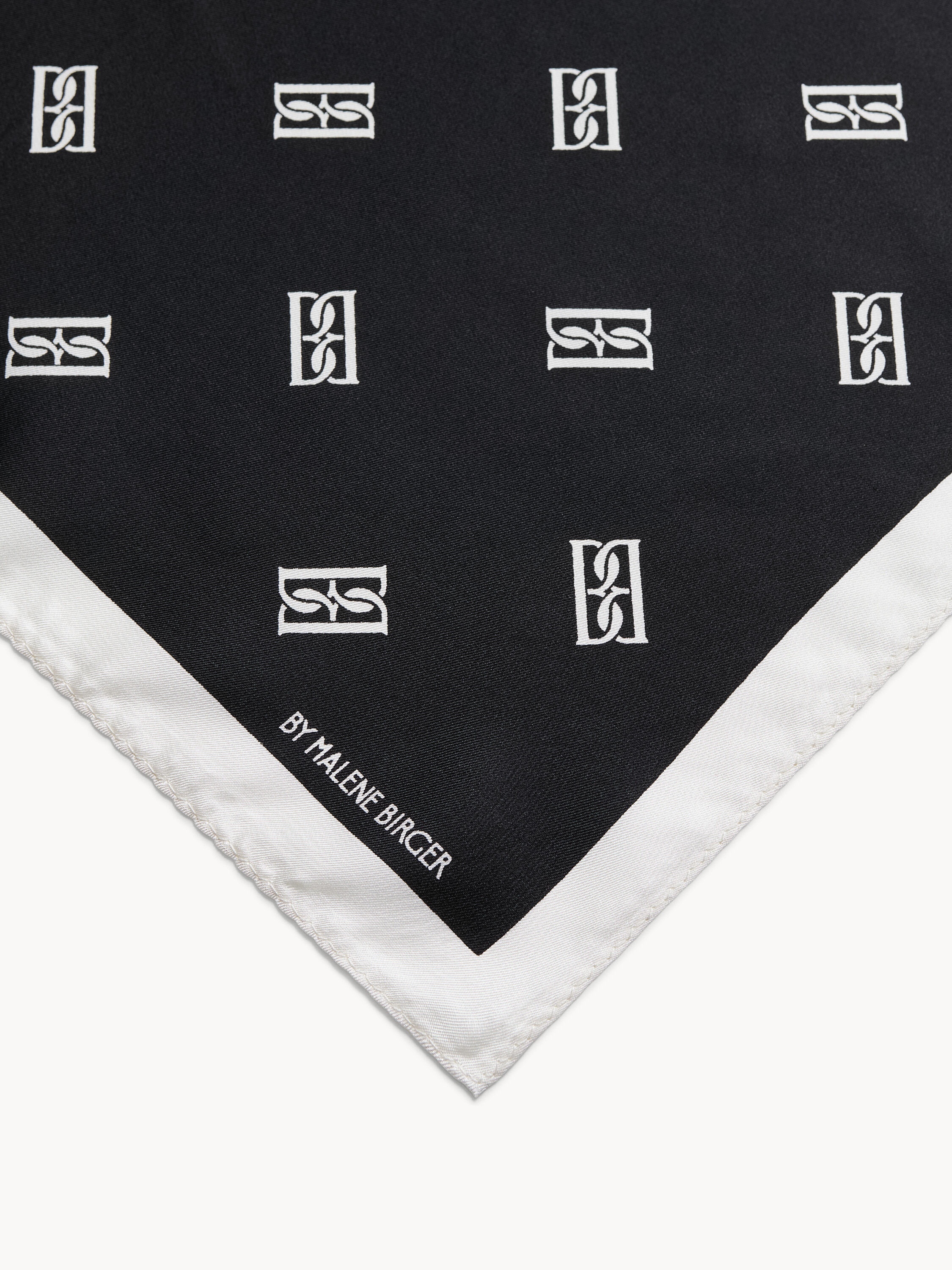 Monnas silk scarf - 3