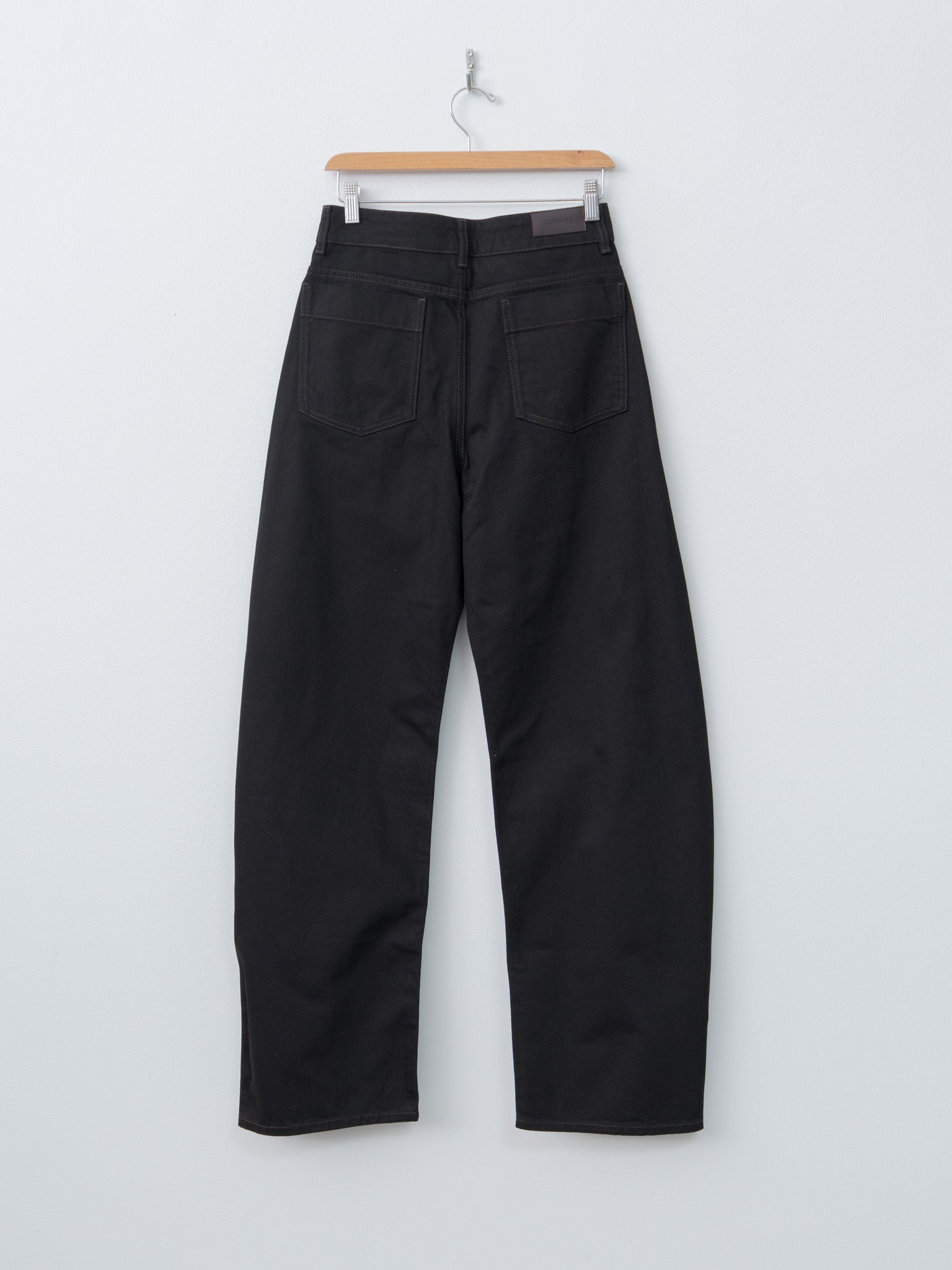 High Waisted Curved Pants - Black - 7