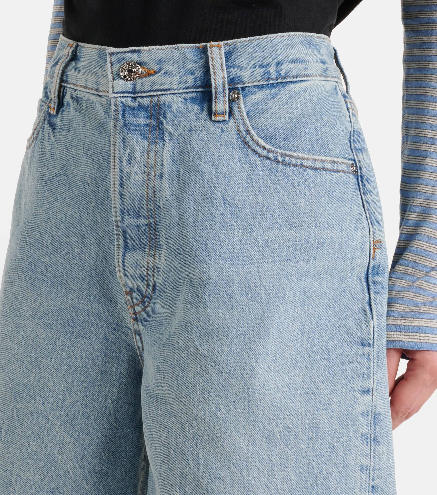 Timeless denim shorts - 4
