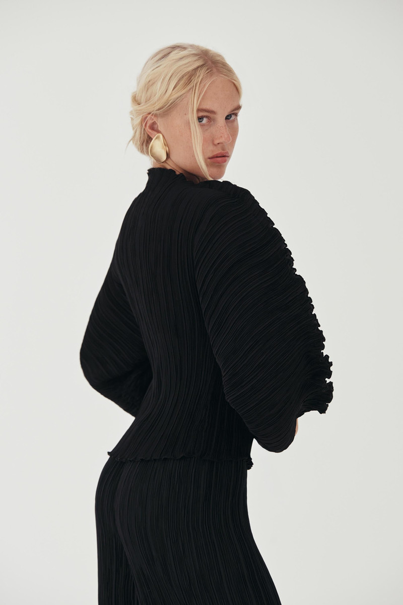 Cult Gaia BEGA TOP outlook