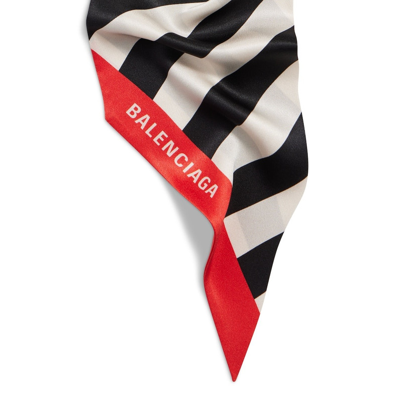 Women's Diagonal Stripes Scarf in Black/beige 4