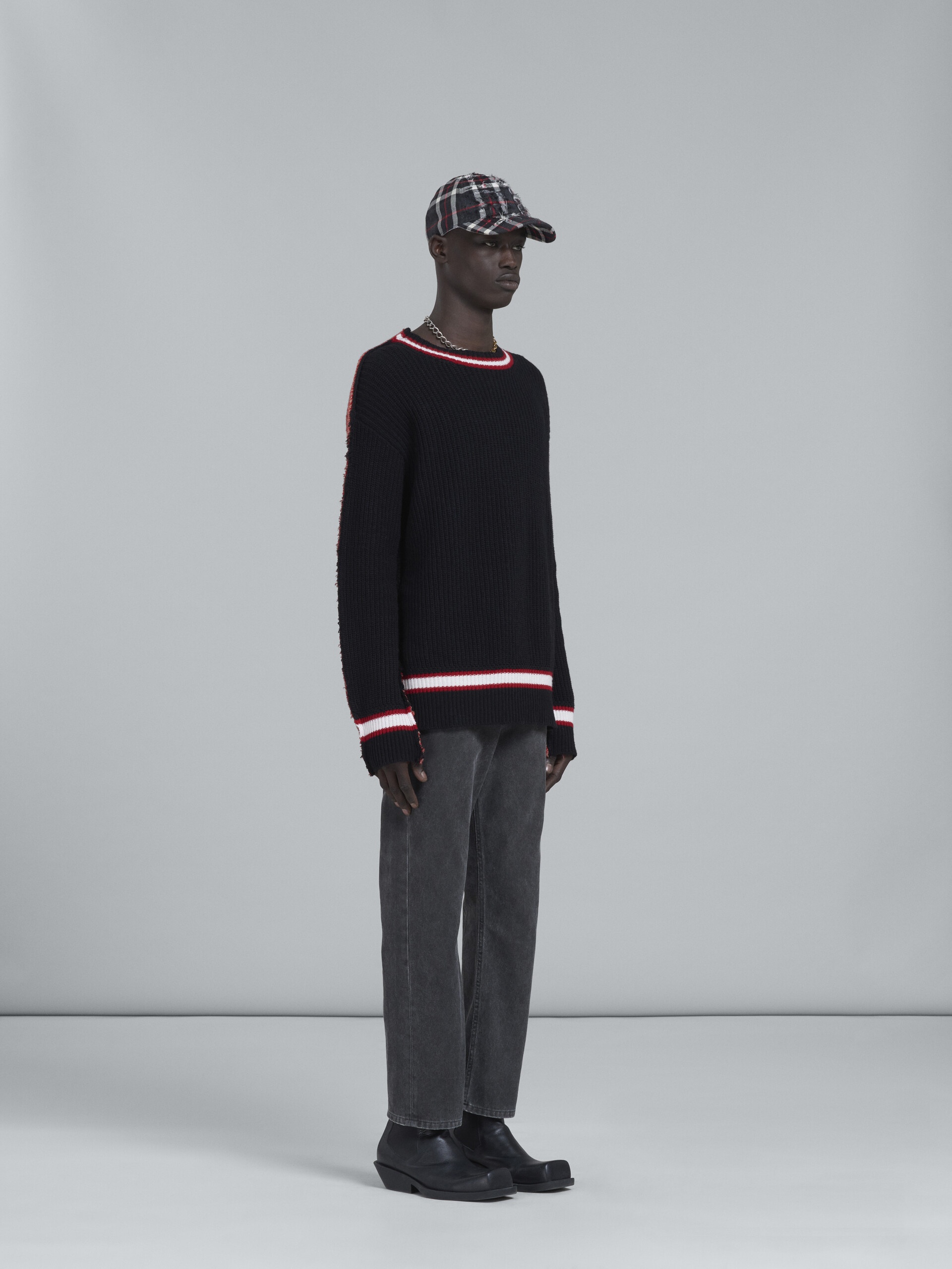 BLACK KNITTED CREWNECK SWEATER - 5