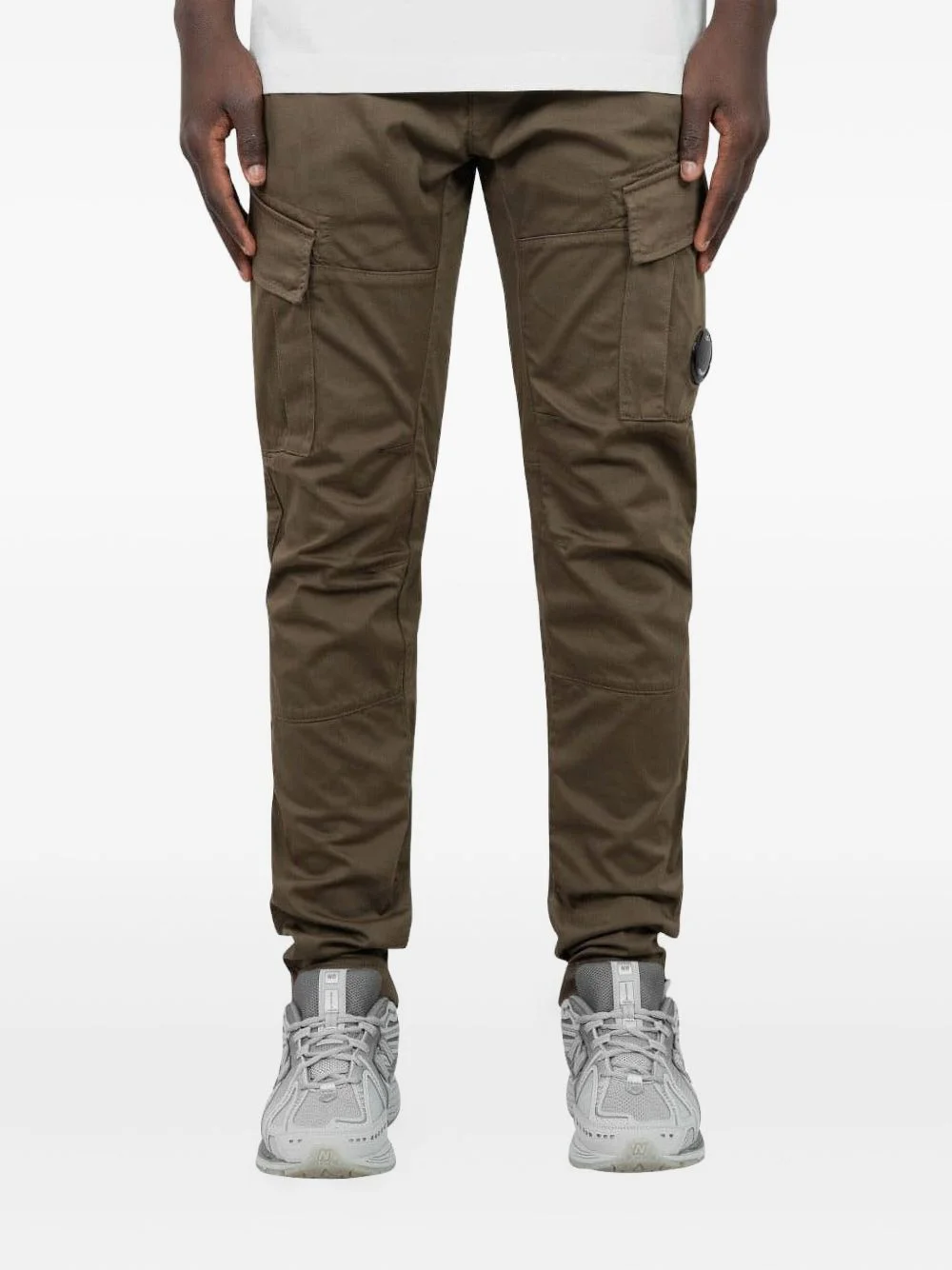 Lens-detail cargo trousers - 1