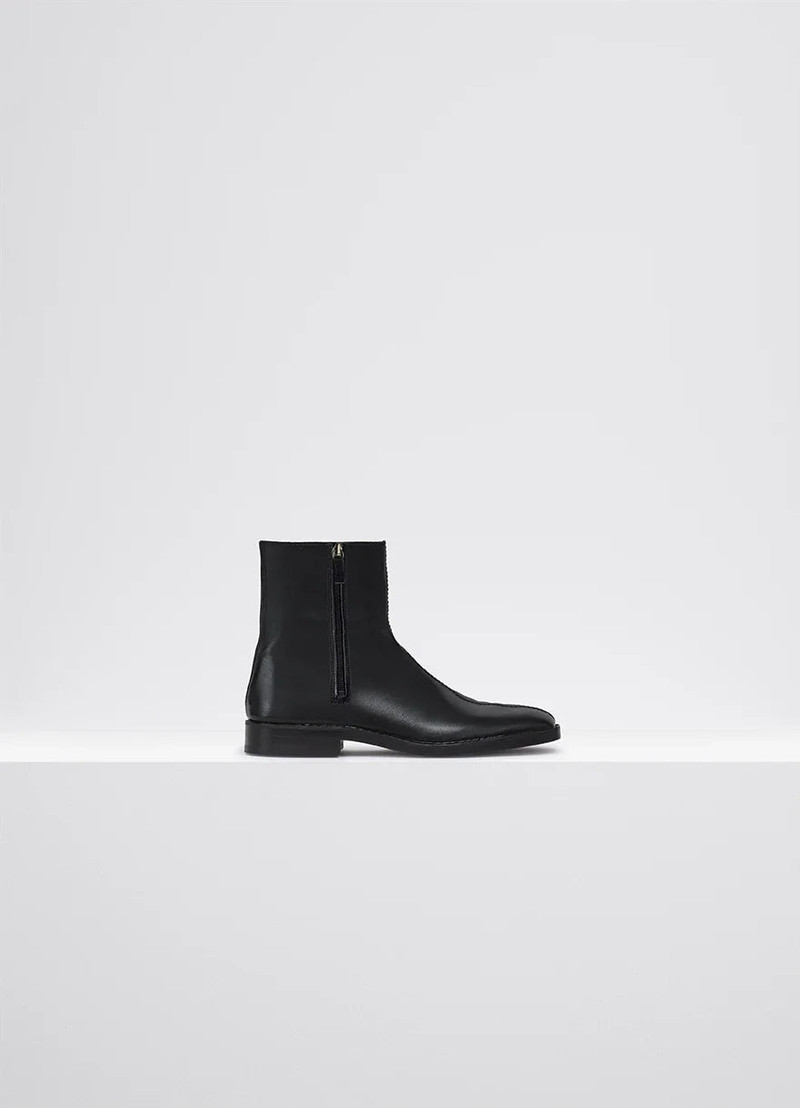 PIPED ZIPPED BOOTS 1