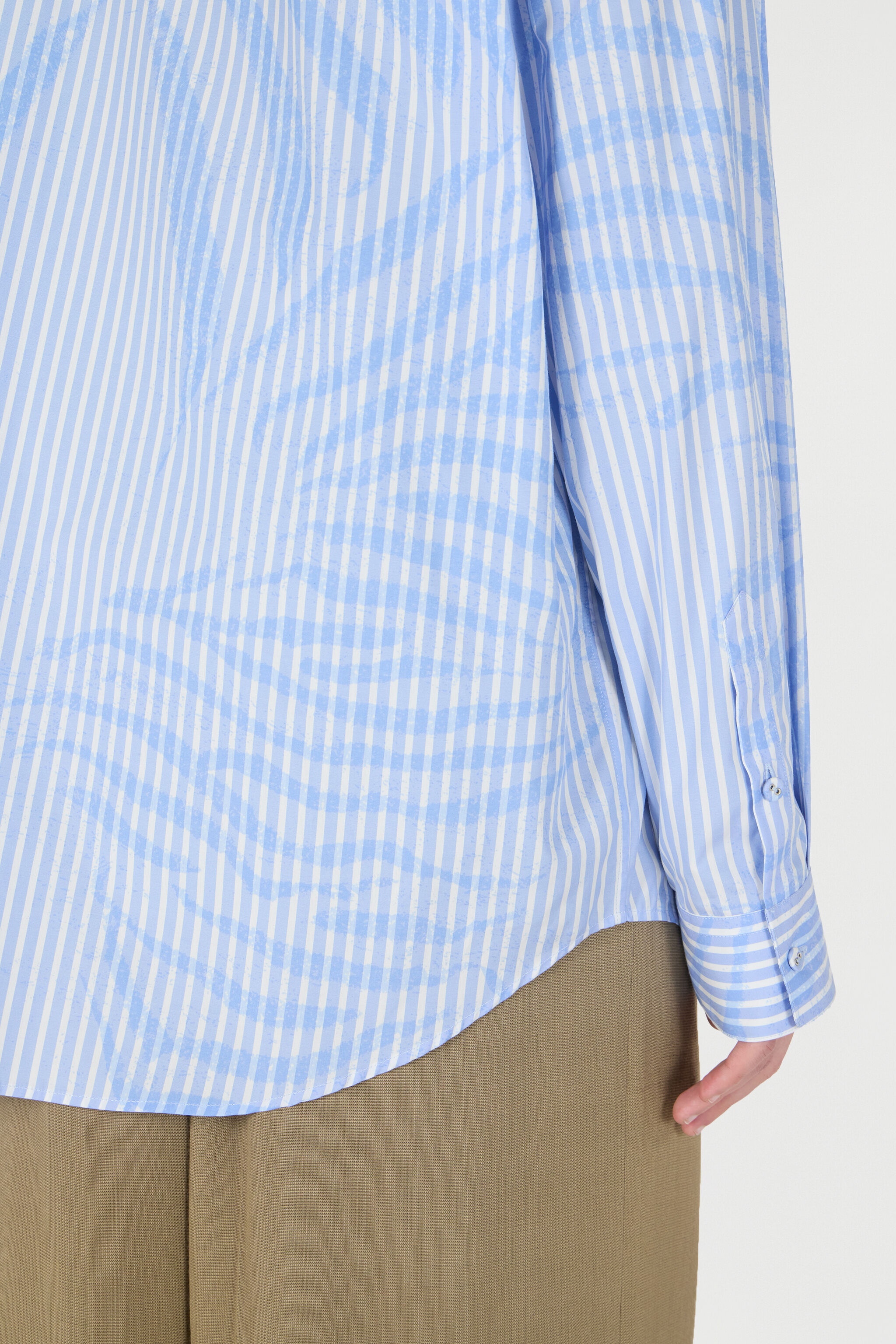 Striped Shirt With Zebra Pattern - 7