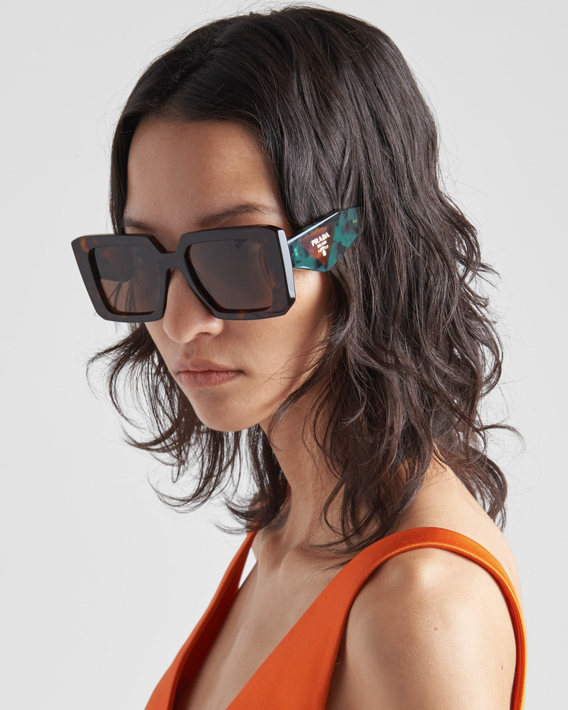 Prada Sunglasses with Prada logo outlook