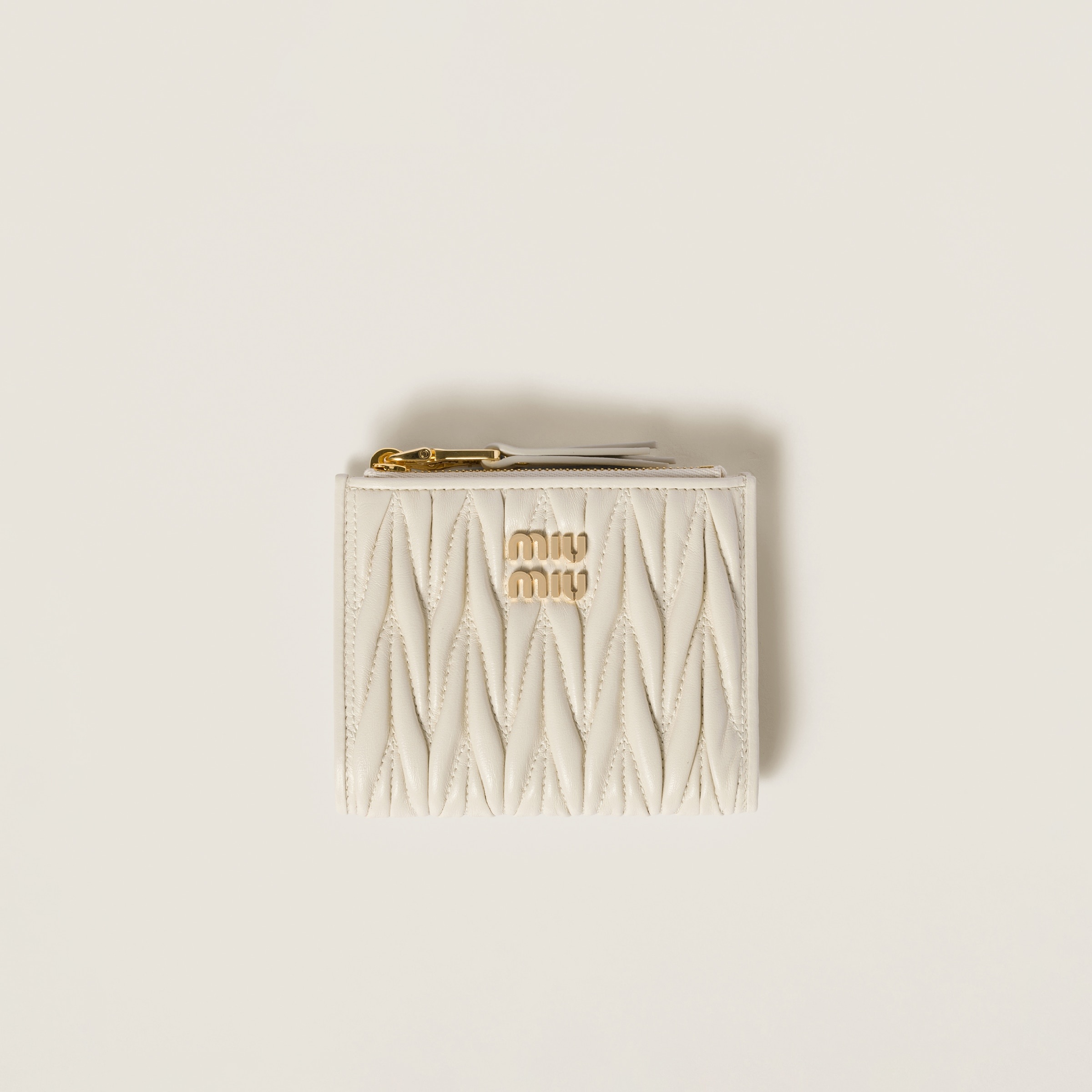 【MIU MIU】Small matelasse nappa レザー スモールウォレット miu miumiu ミュウミュウ MATELASSE SMALL WALLET 二つ折り財布