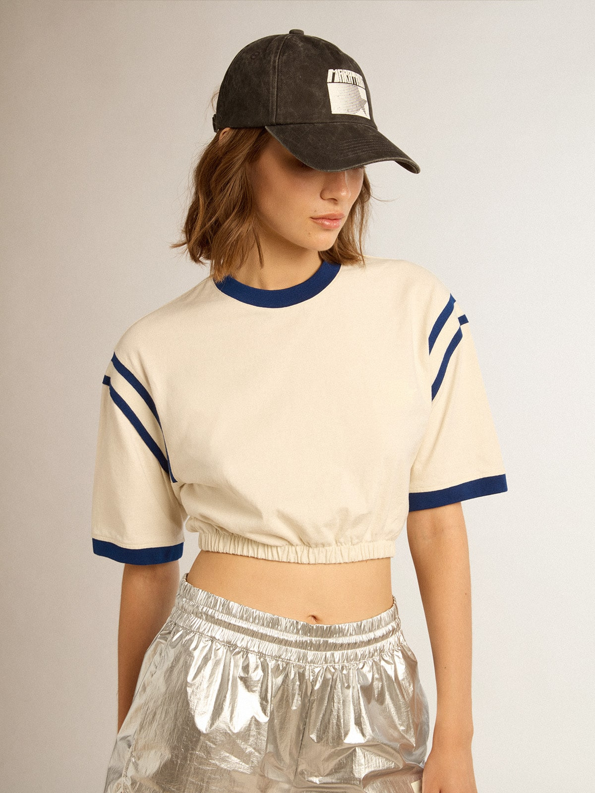 Aged white cotton cropped T-shirt with lettering on the back - 2