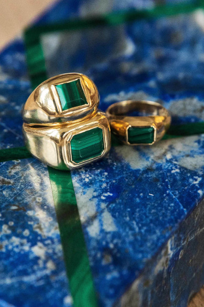 GABRIELA HEARST Large Ring in 18K Gold & Malachite Stone outlook