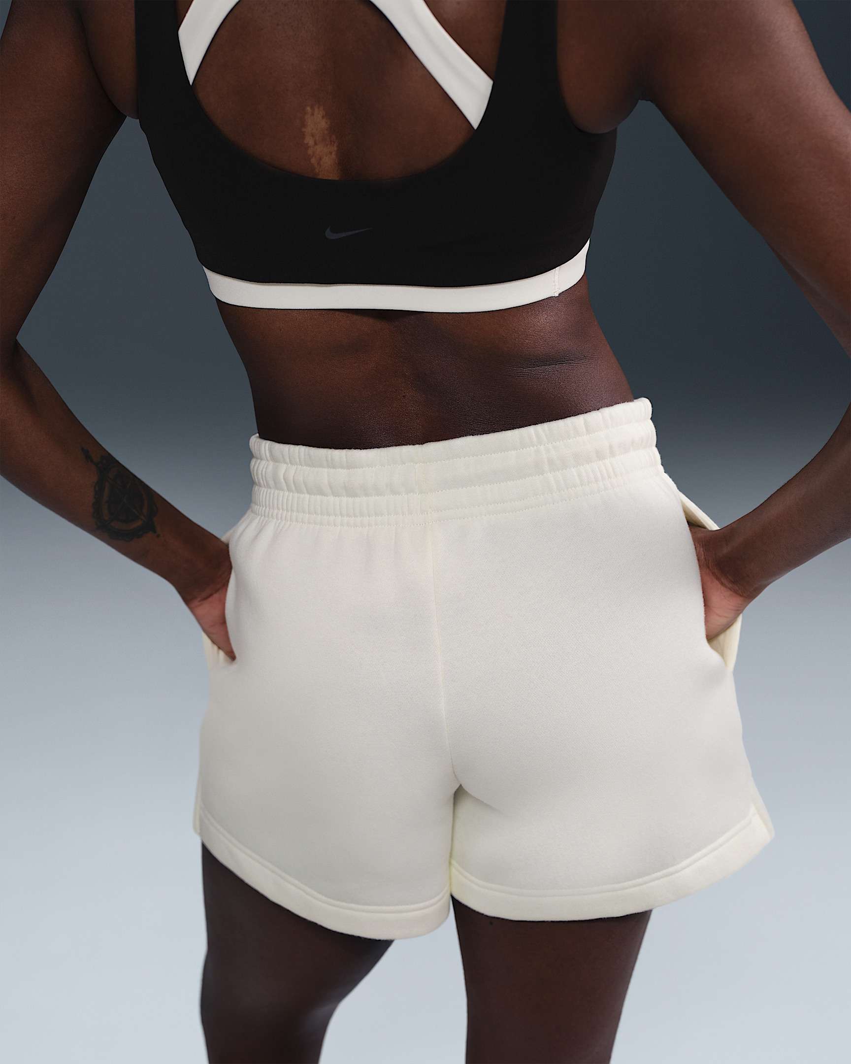 Nike Sportswear Phoenix Fleece Women's Mid-Rise 4" Shorts - 3