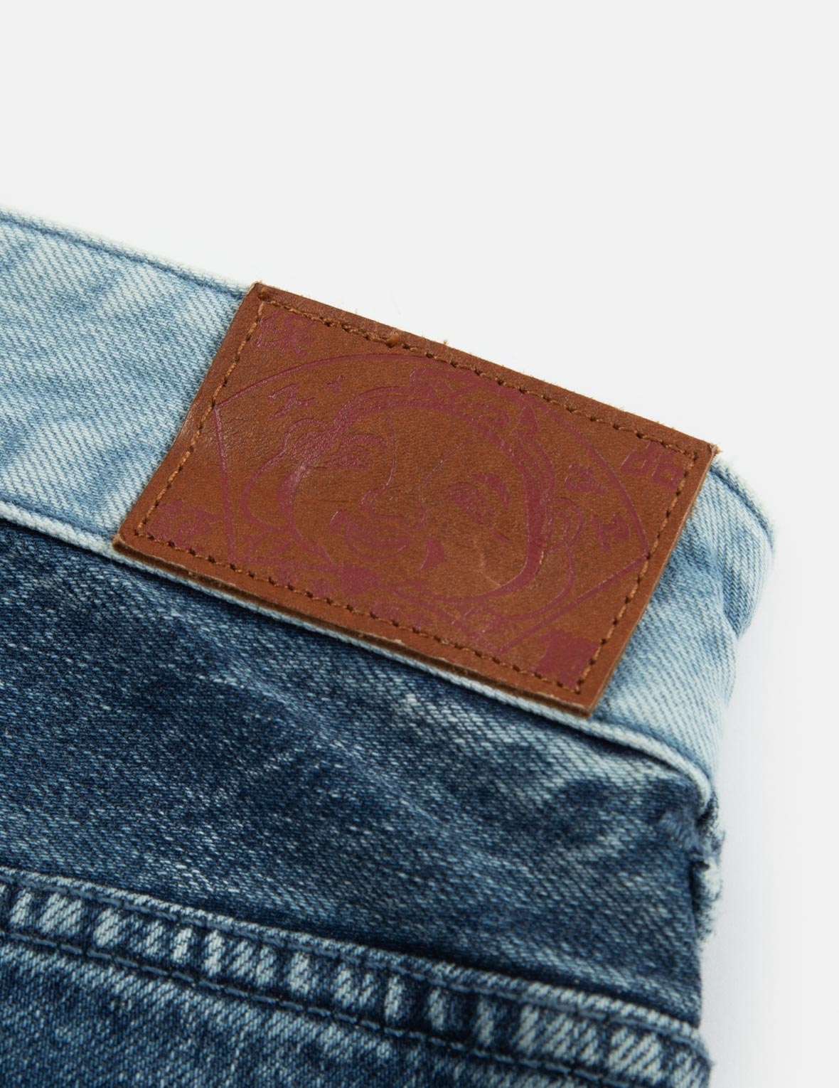 GRAFFITI DARUMA DAICOCK PRINT TWO-TONE JEANS - 9