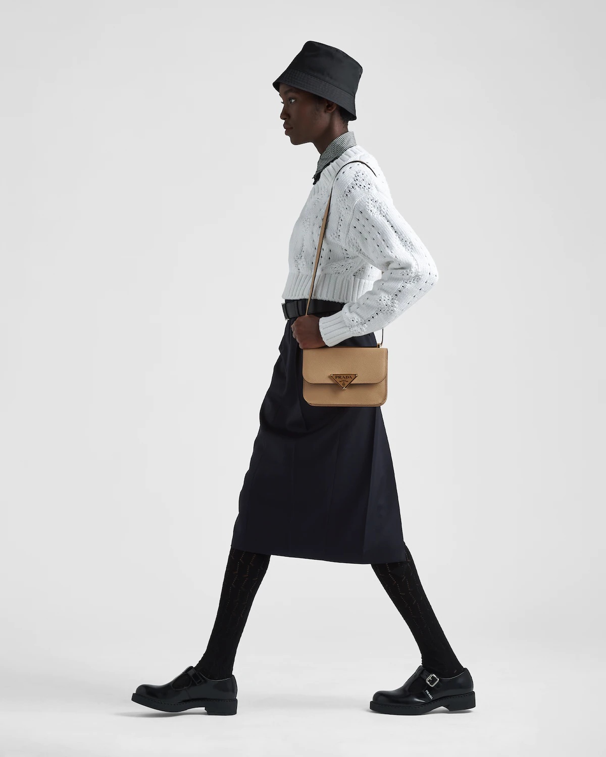 Saffiano leather shoulder bag - 7