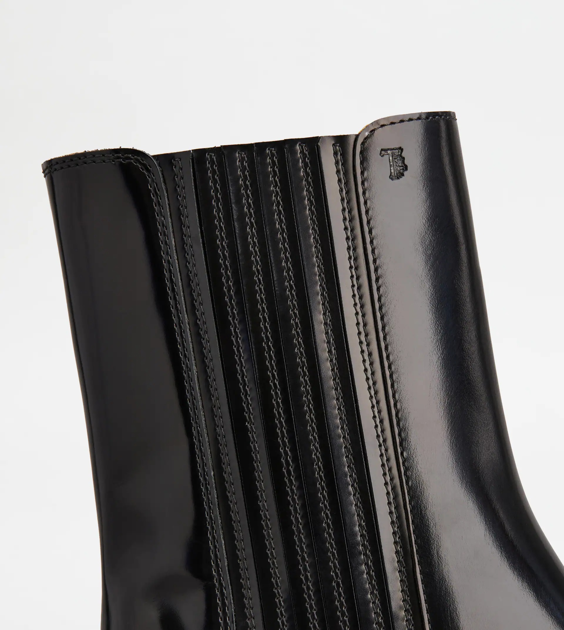 TOD'S CHELSEA BOOTS IN LEATHER - BLACK - 5