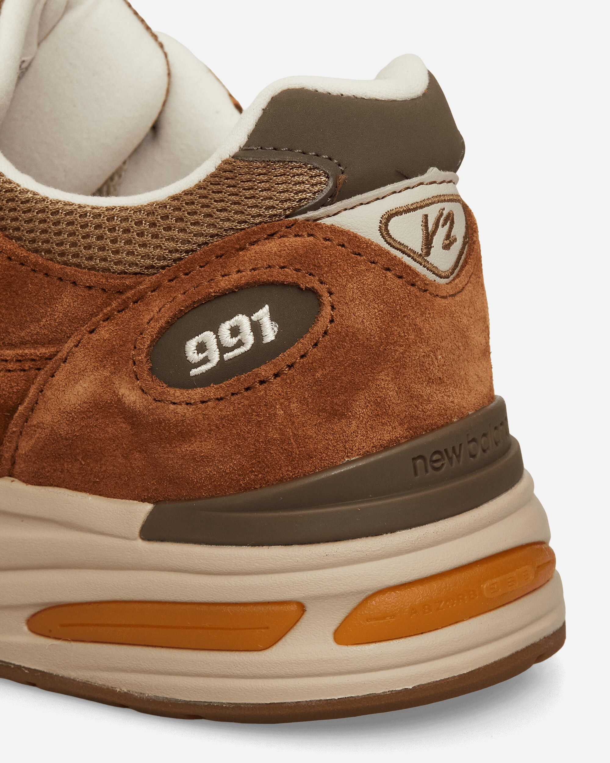 Made in UK 991v2 Iconic Influences Caramel Cafe / Dijon / Feather Gray - 6