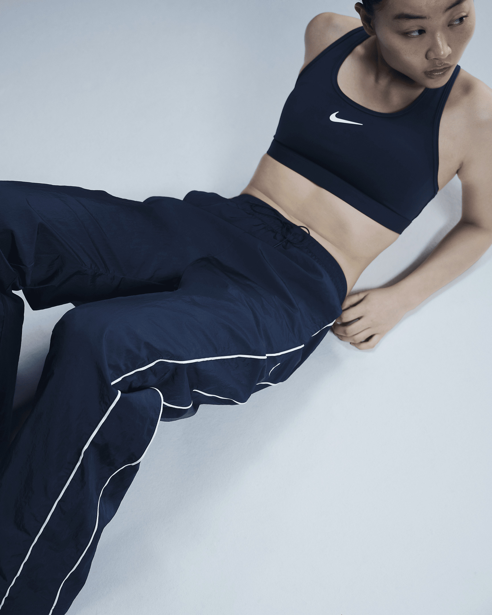 Nike Windrunner Women's High-Waisted Woven Open-Hem Pants - 3