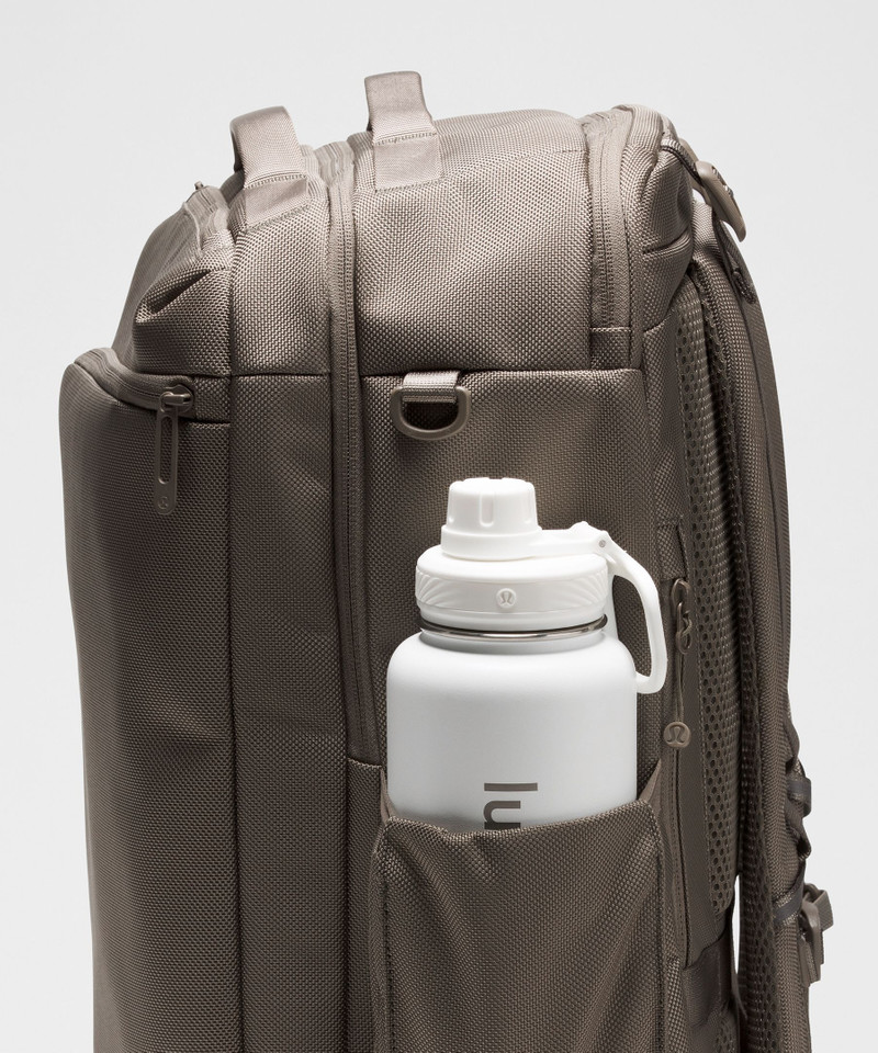Cruiser Travel Backpack 35L 4