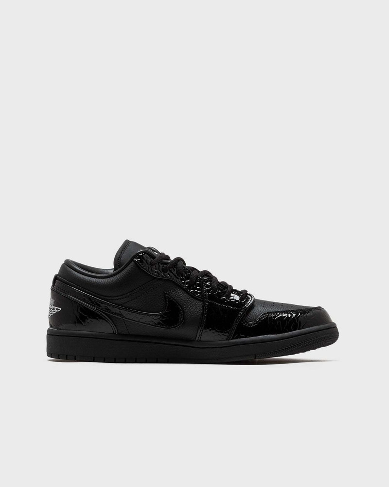Jordan WMNS AIR JORDAN 1 LOW SE outlook