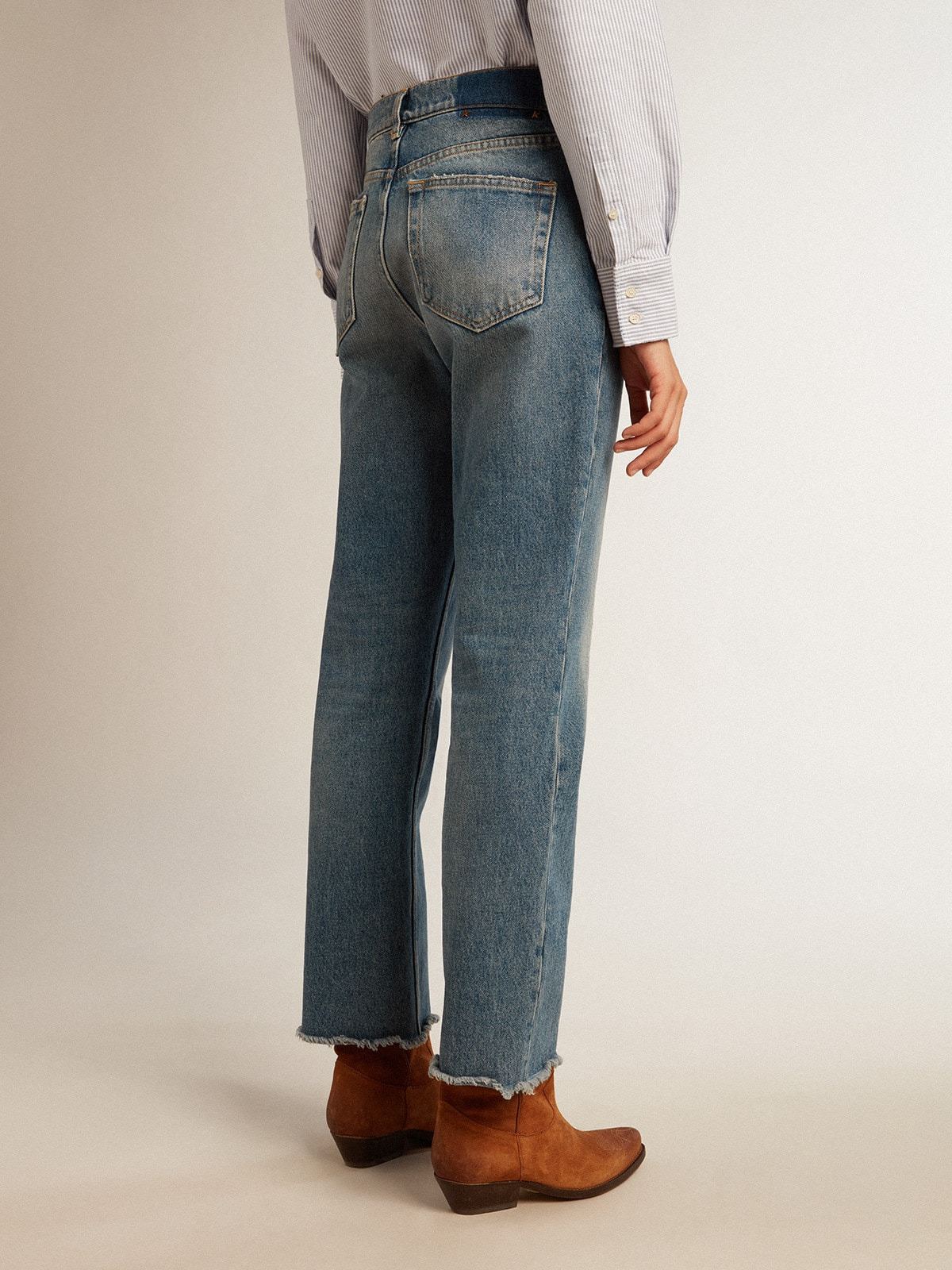 Women's cropped flared jeans with medium wash - 4
