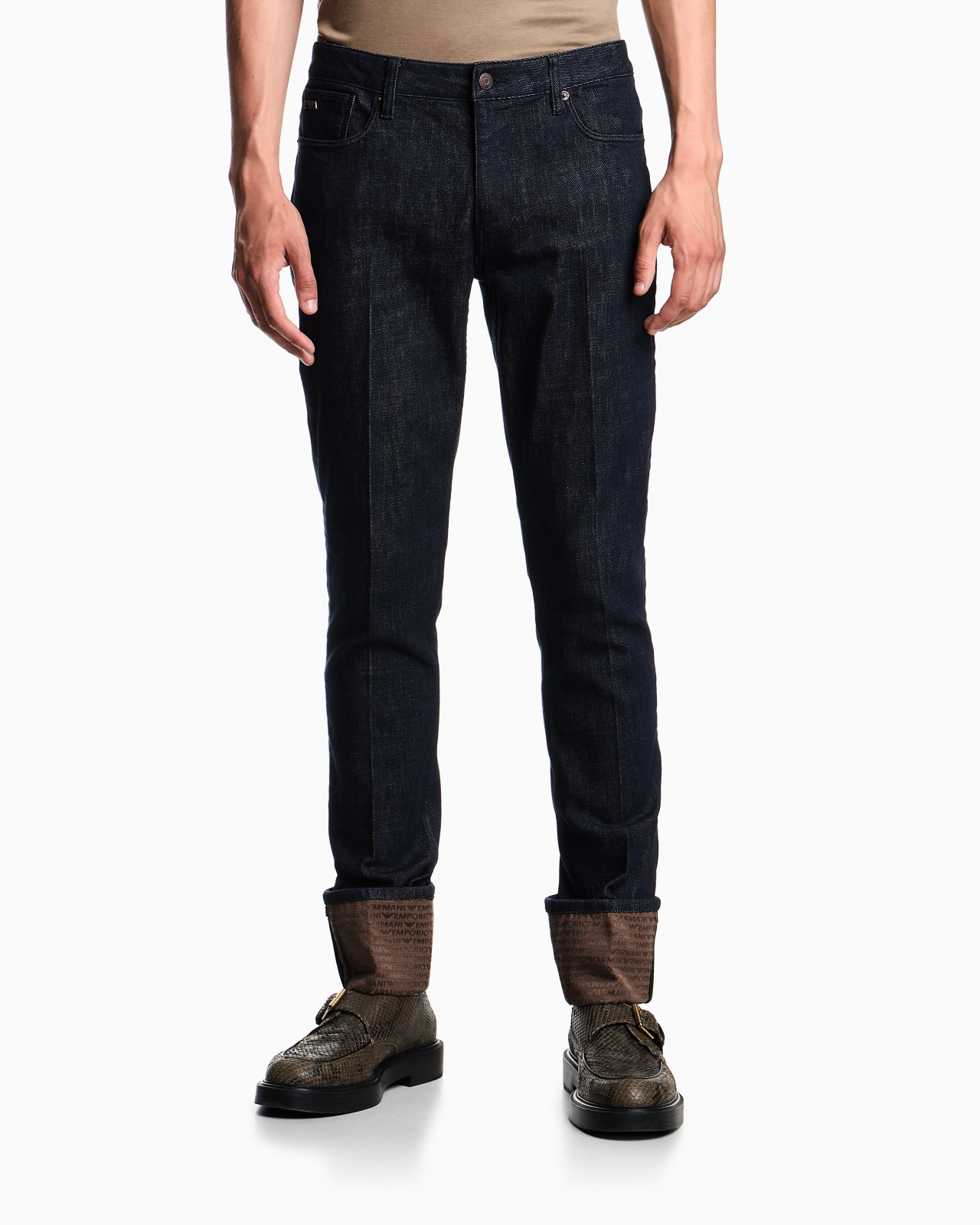 J06 SLIM-FIT JEANS IN RINSED STRETCH DENIM WITH LOGO TURN-UPS - 4
