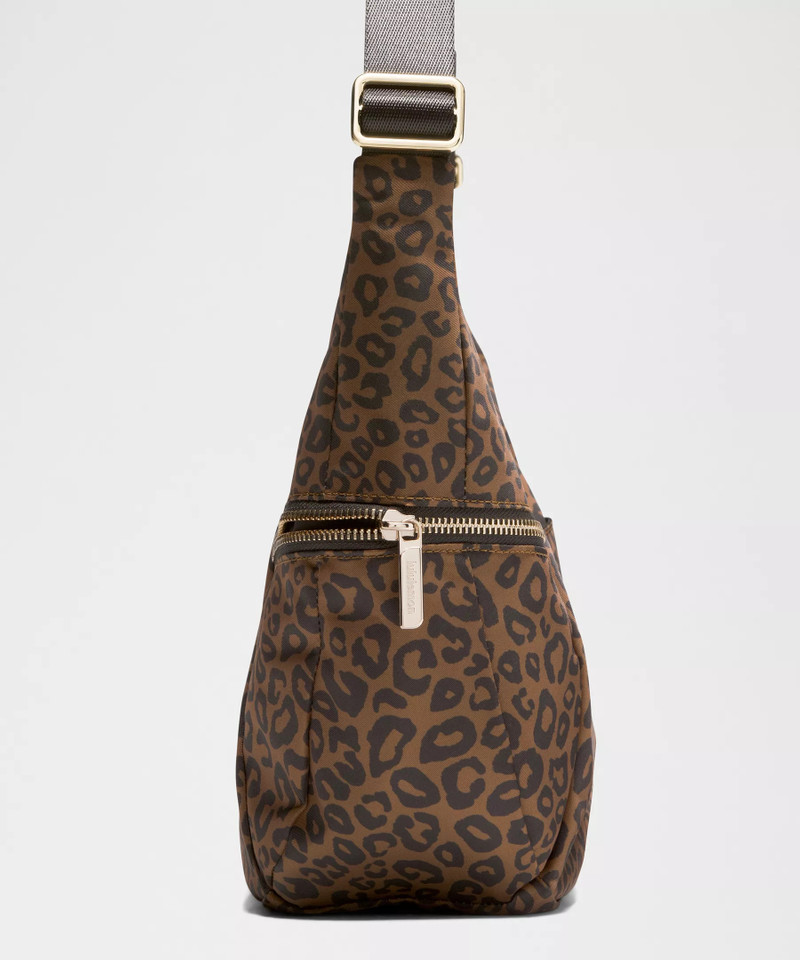 Slouchy Sling Bag 6L *Metal Hardware 4