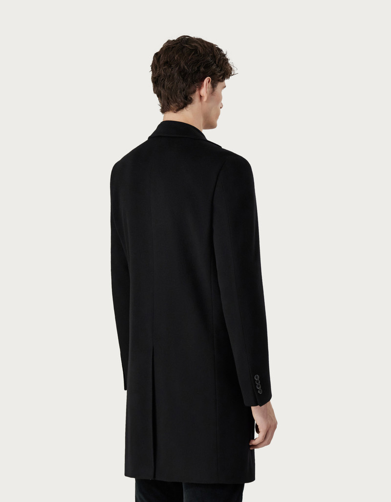 BLACK COAT IN WOOL AND CASHMERE 3