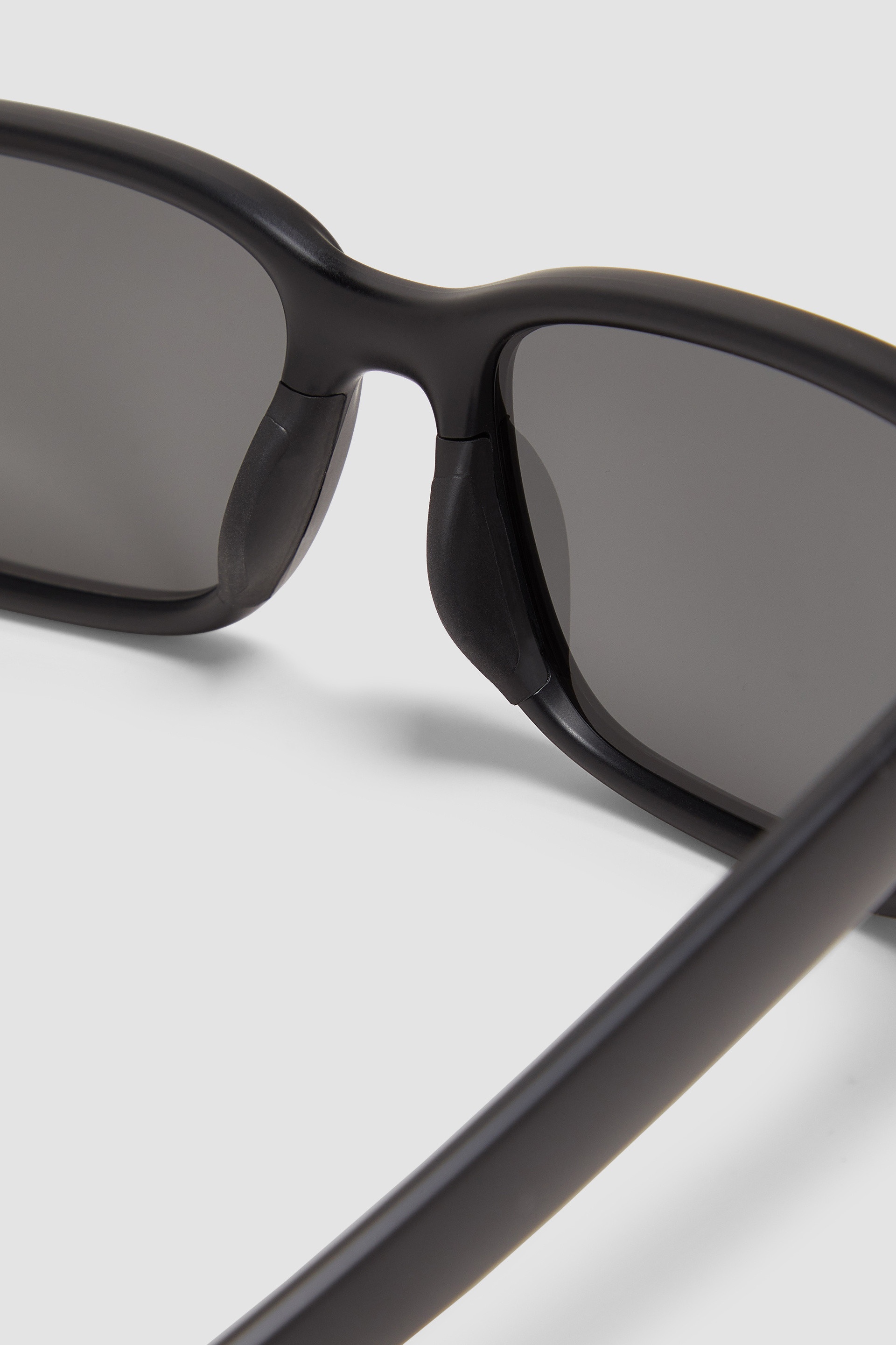 Slicka Rectangular Sunglasses - 4