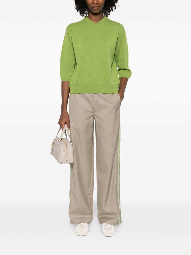 6397 V-neck sweater outlook