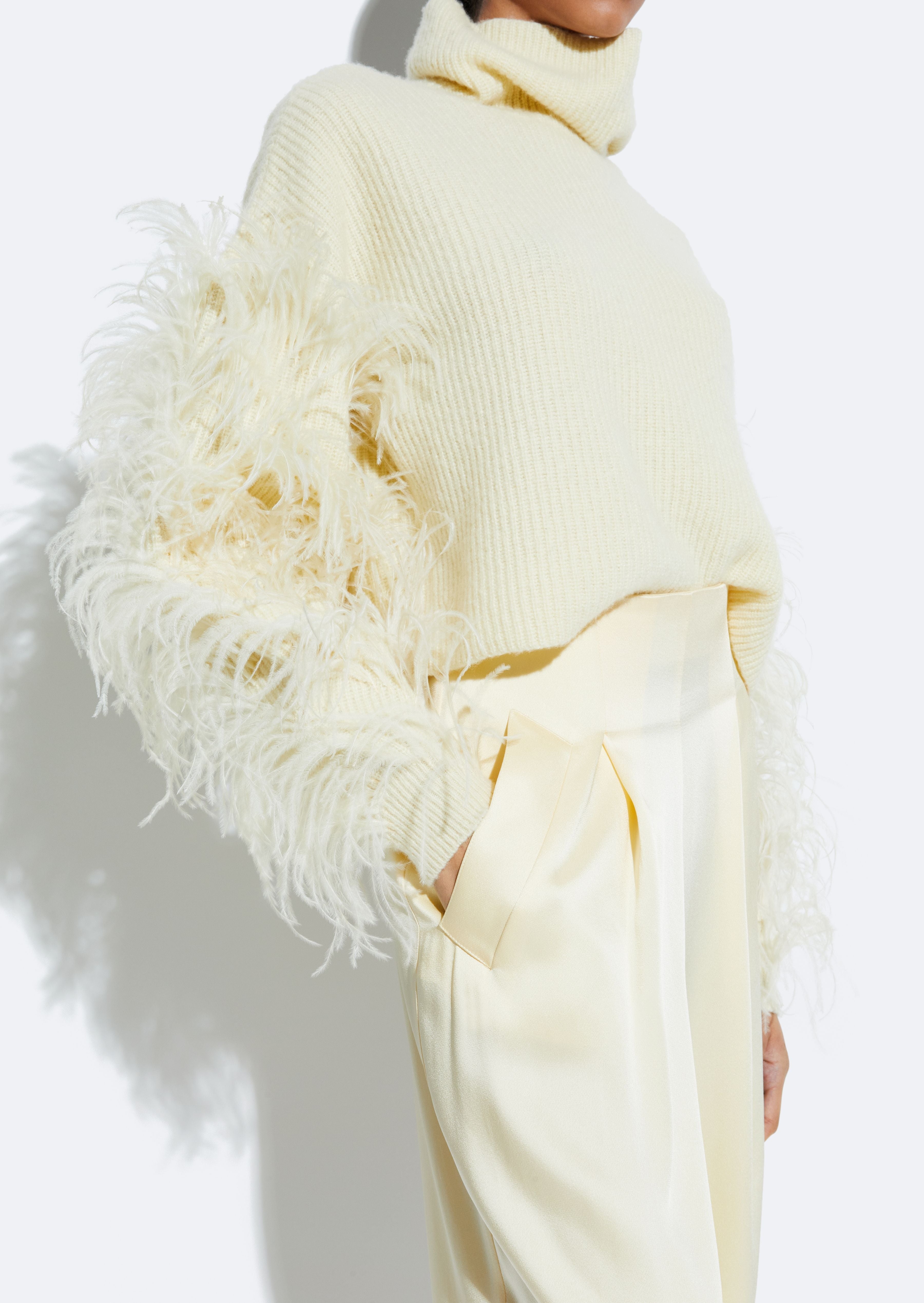 Cashmere Turtleneck Sweater With Feathers - 4