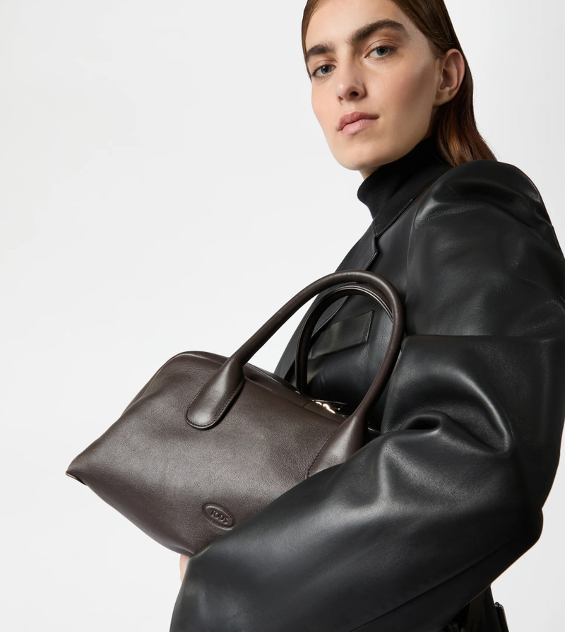 Tod's TOD'S DARSENA IN LEATHER MEDIUM - BROWN outlook