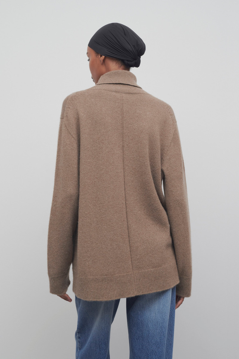 Hepny Turtleneck in Cashmere 4