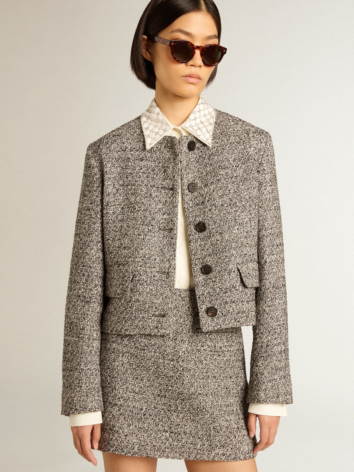 Boxy cropped jacket in gray bouclé fabric - 2