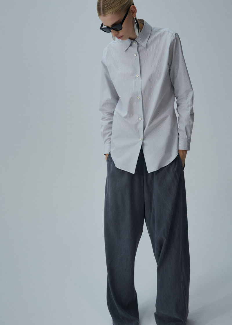 Cotton poplin button up shirt in grey stripes 4
