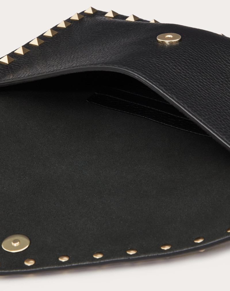 Valentino ROCKSTUD GRAINY CALFSKIN POUCH outlook