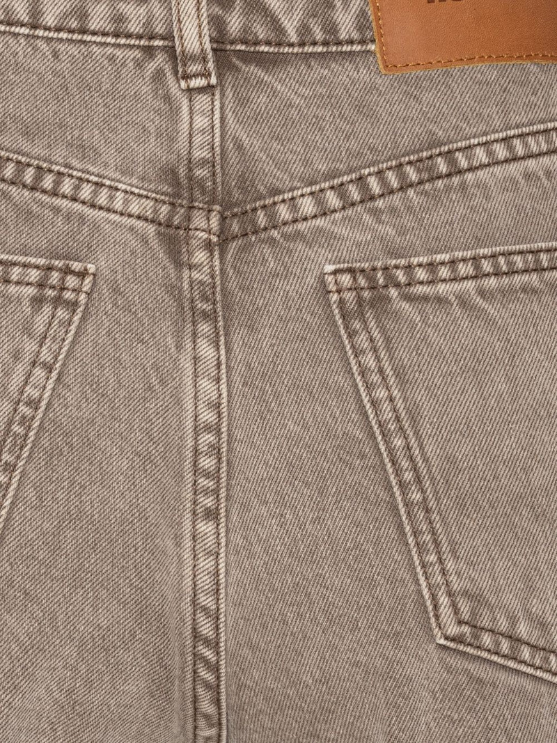 high-waisted flared jeans 5