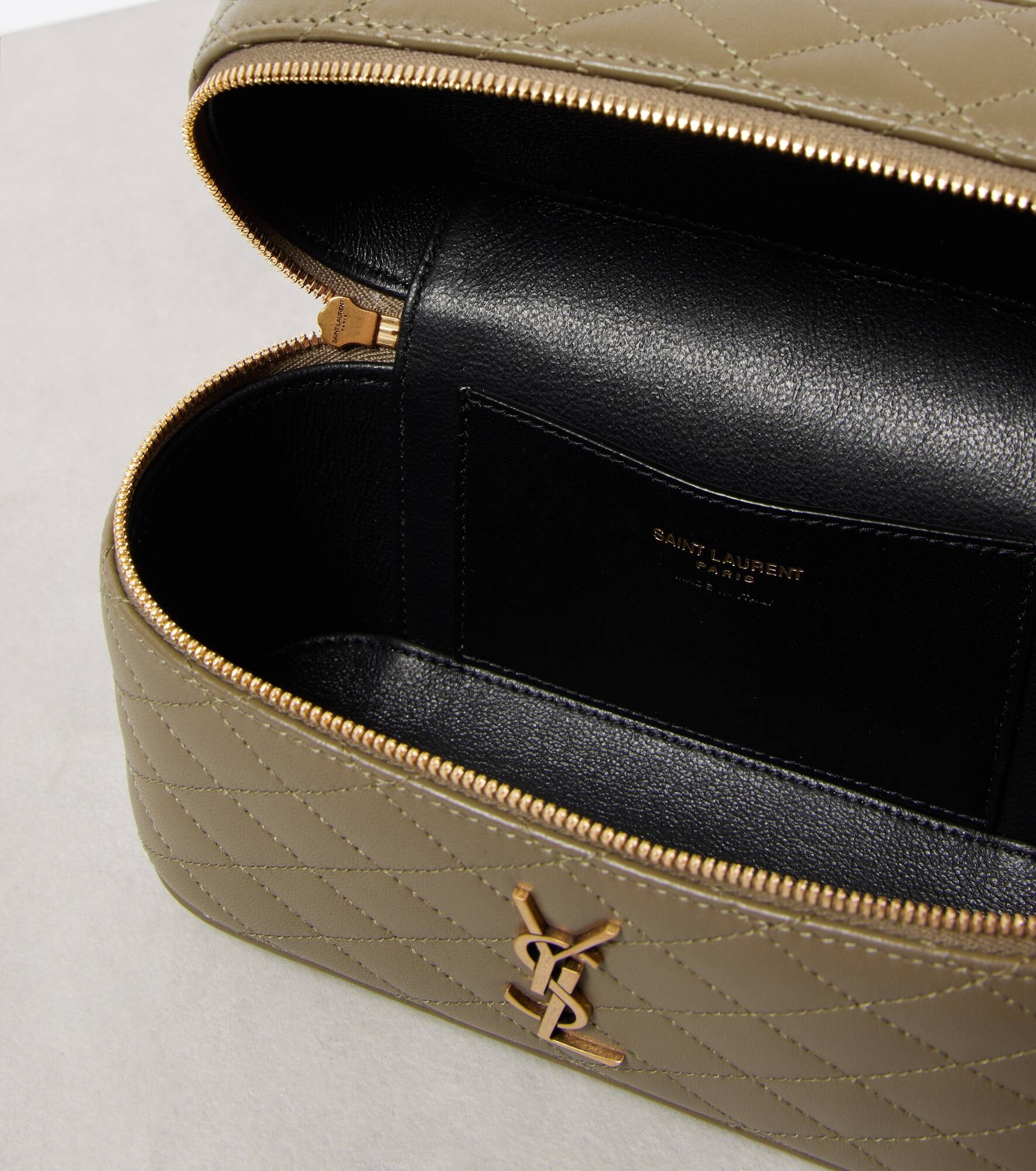 Gaby Cassandre quilted leather vanity bag - 3